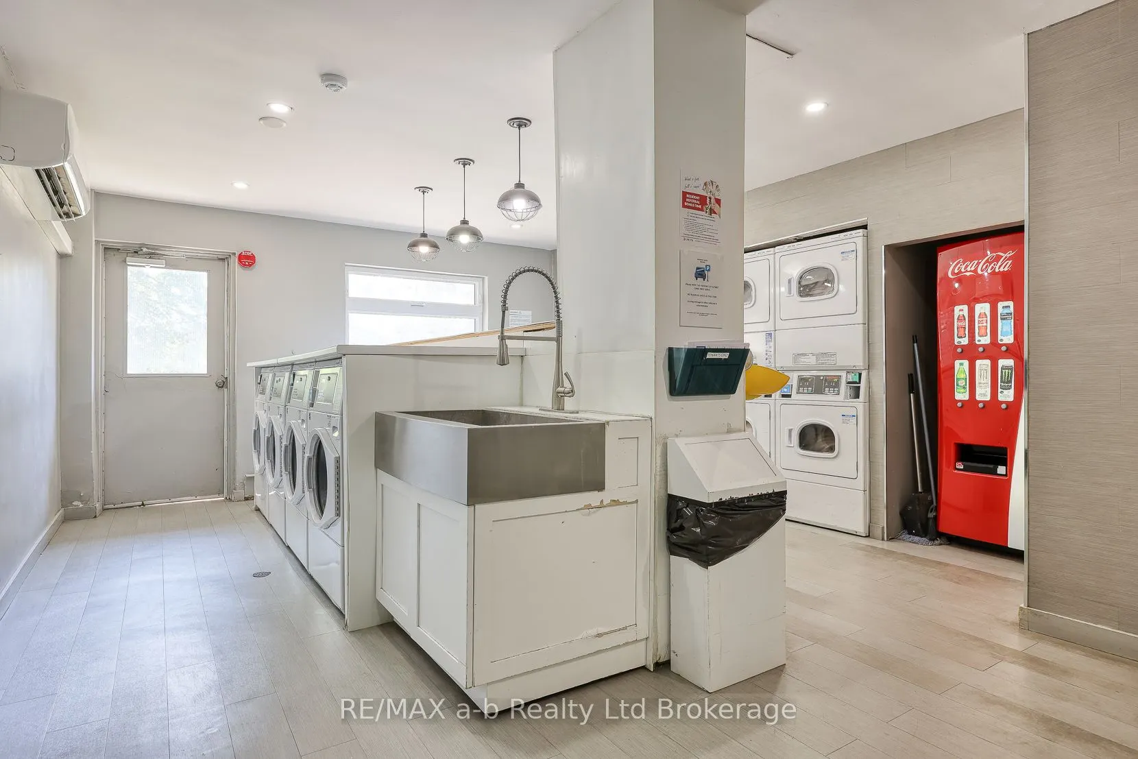 563 Mornington Avenue, #510