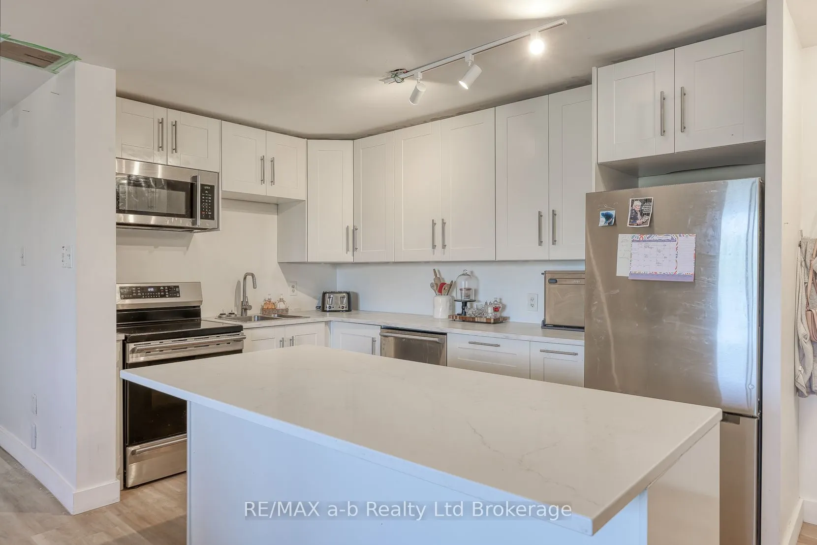 563 Mornington Avenue, #510