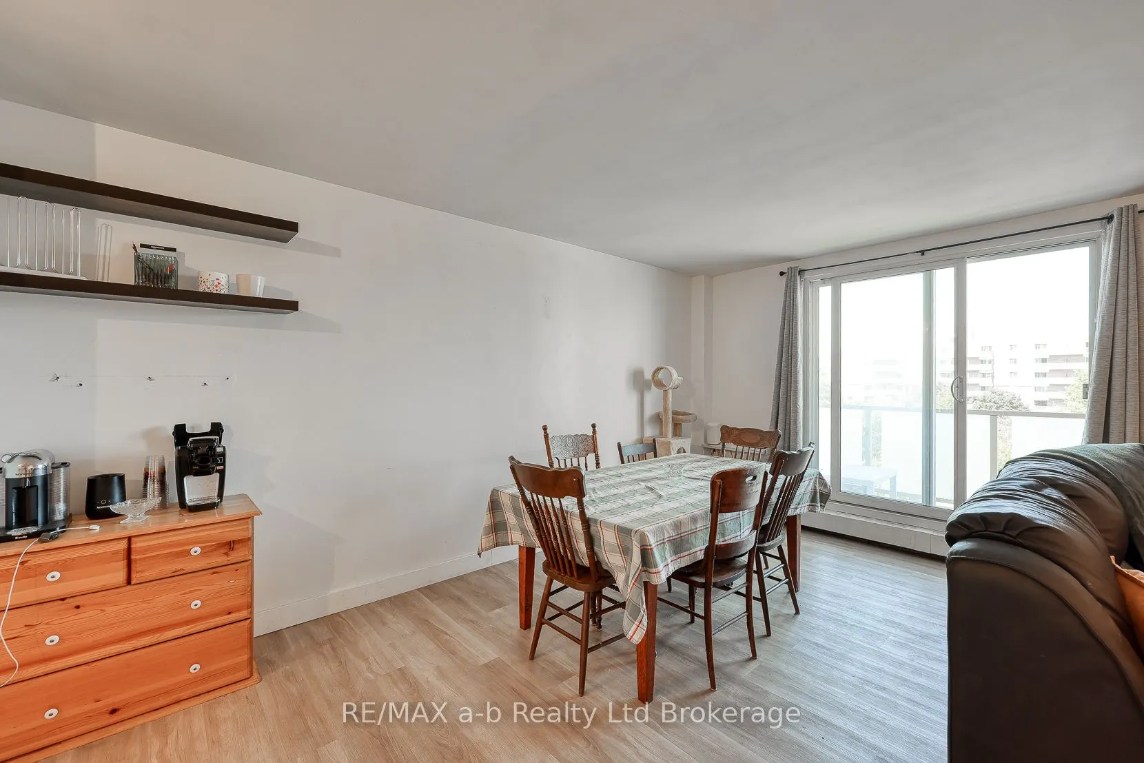 563 Mornington Avenue, #510