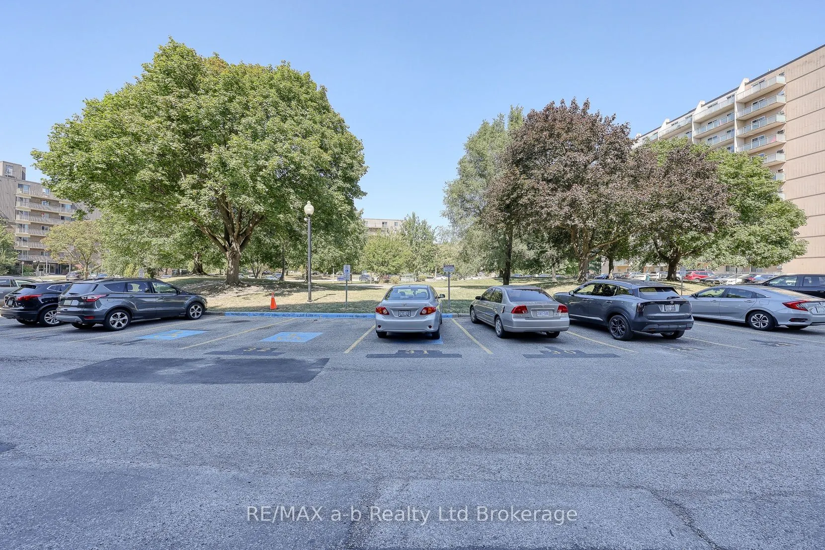 563 Mornington Avenue, #510