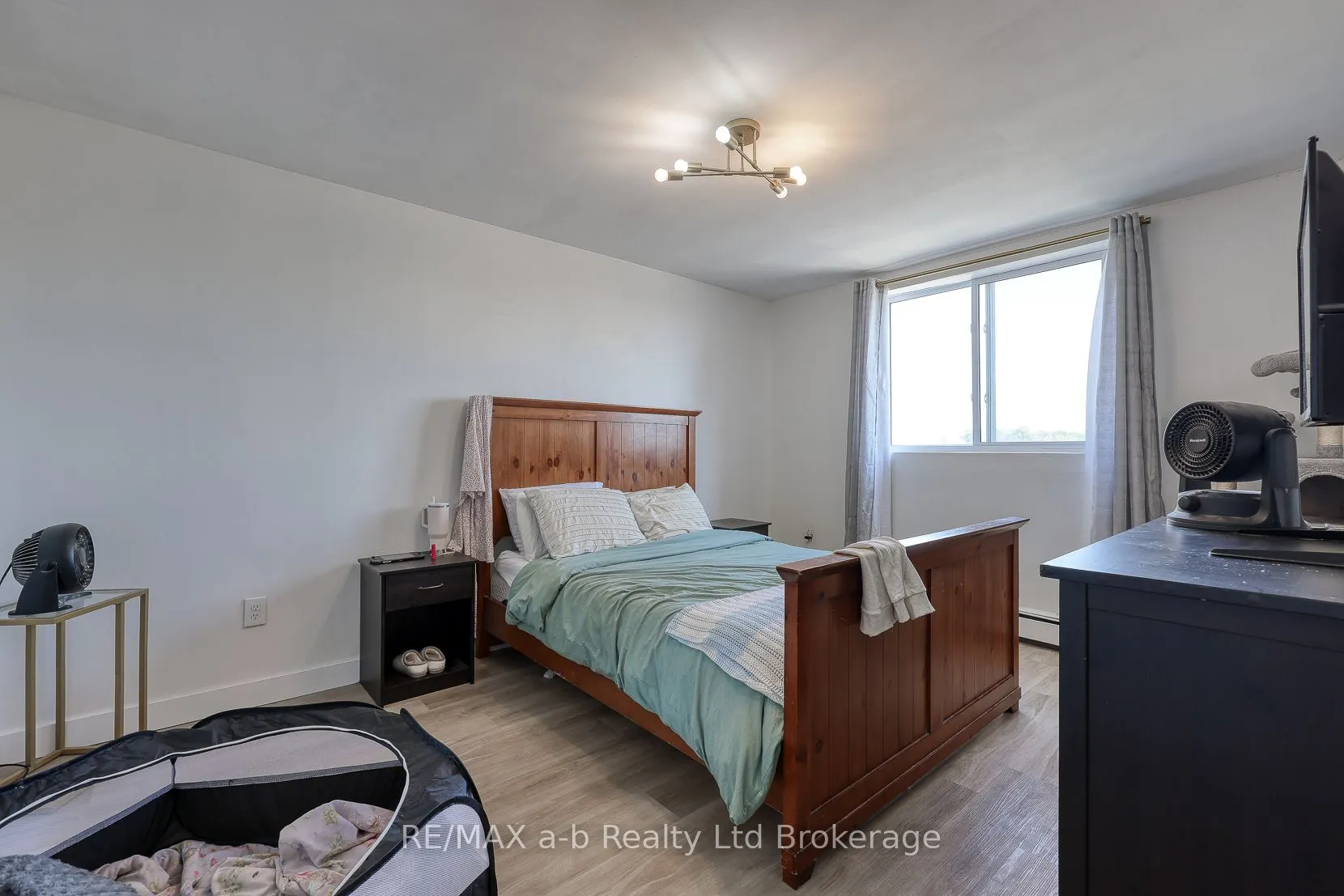 563 Mornington Avenue, #510