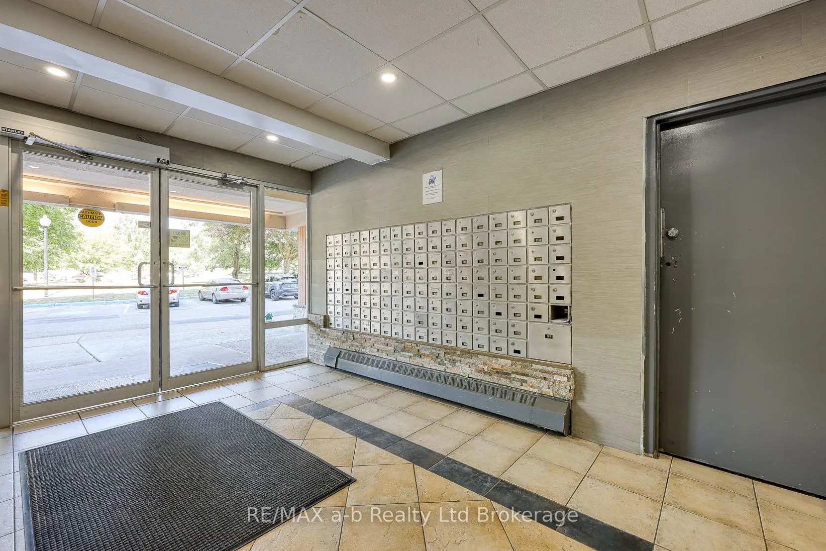 563 Mornington Avenue, #510