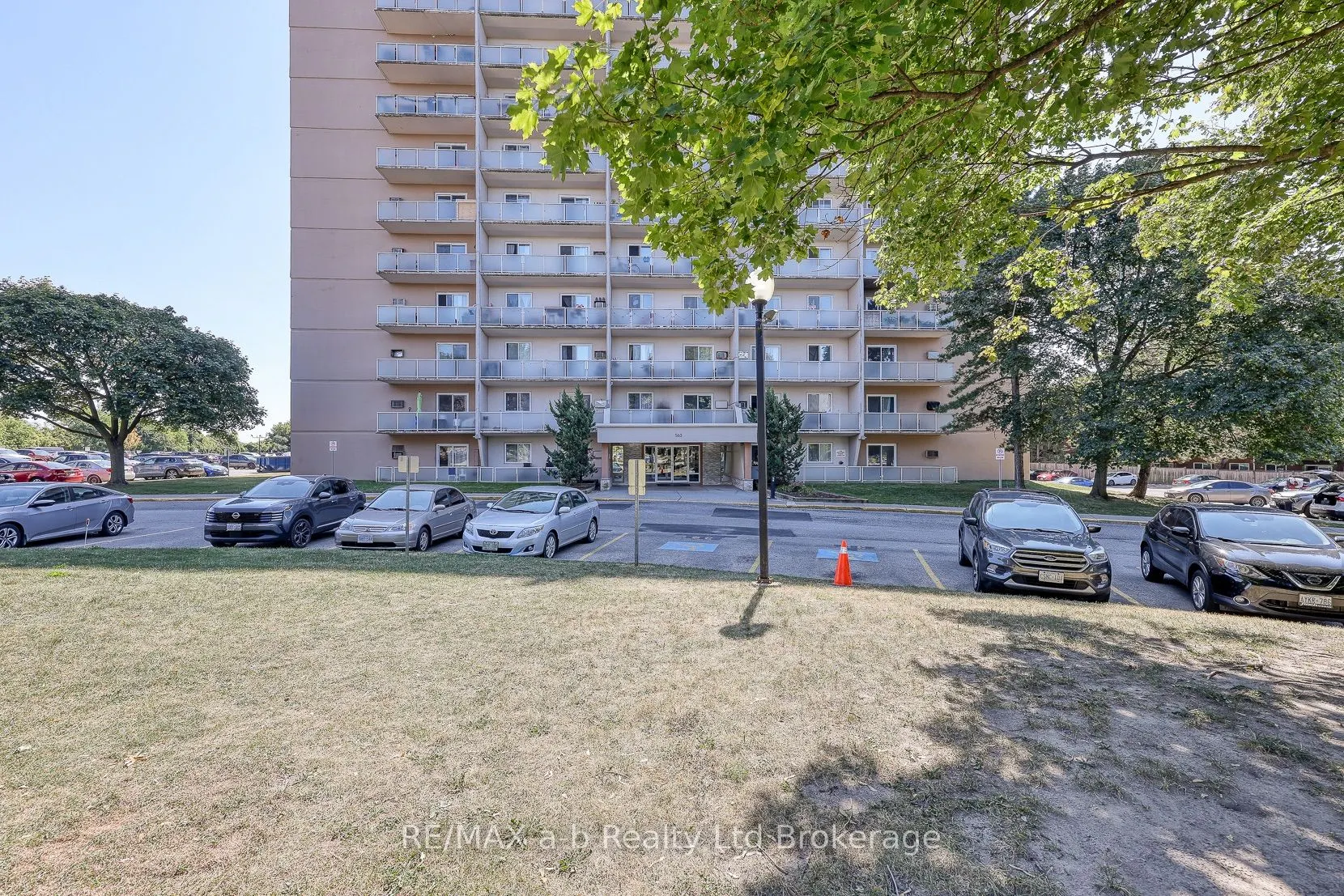 563 Mornington Avenue, #510
