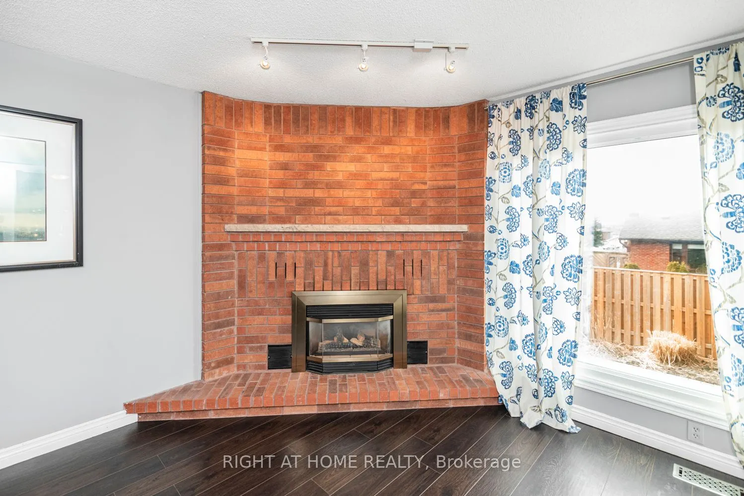 39 Guildwood Drive