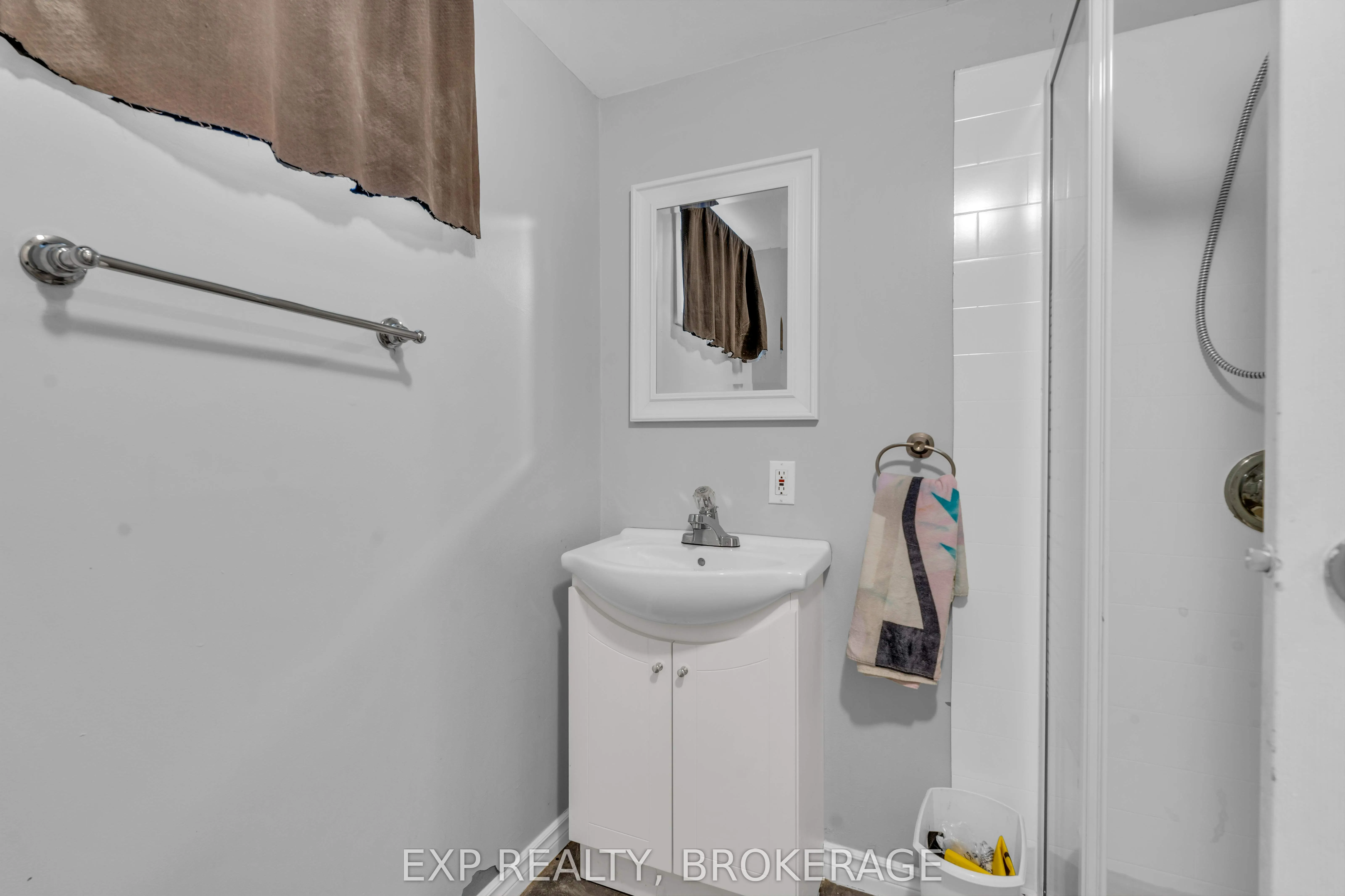 1120 BASSWOOD Place