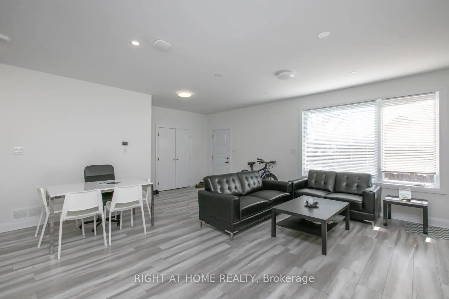 1558-1562 Baseline Road