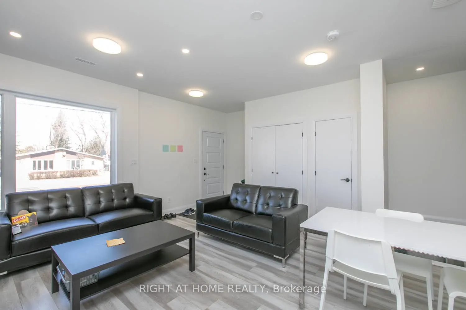 1558-1562 Baseline Road