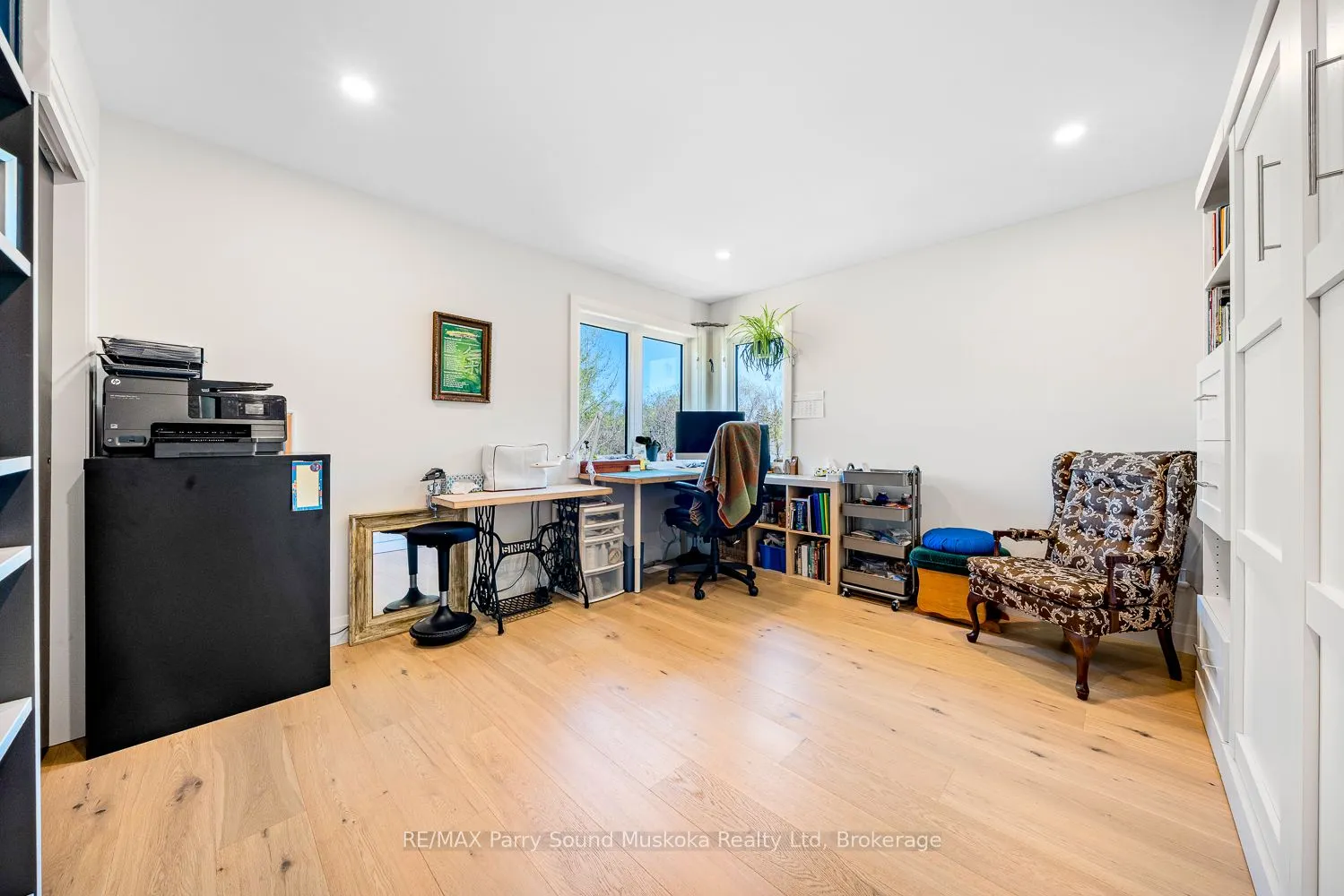44 Dennis Drive