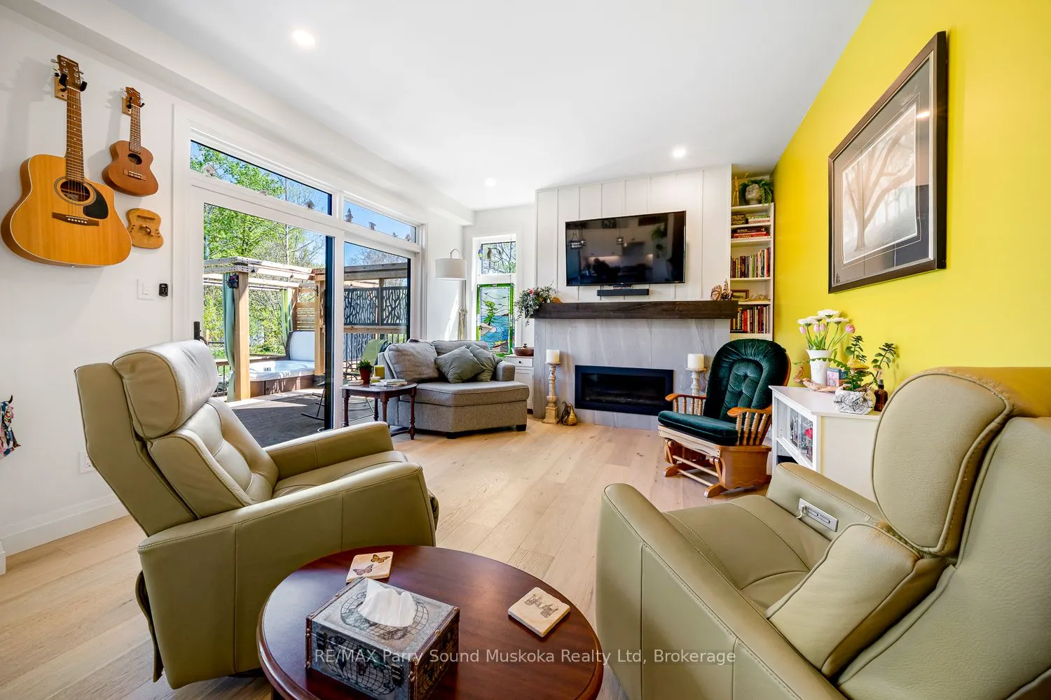 44 Dennis Drive