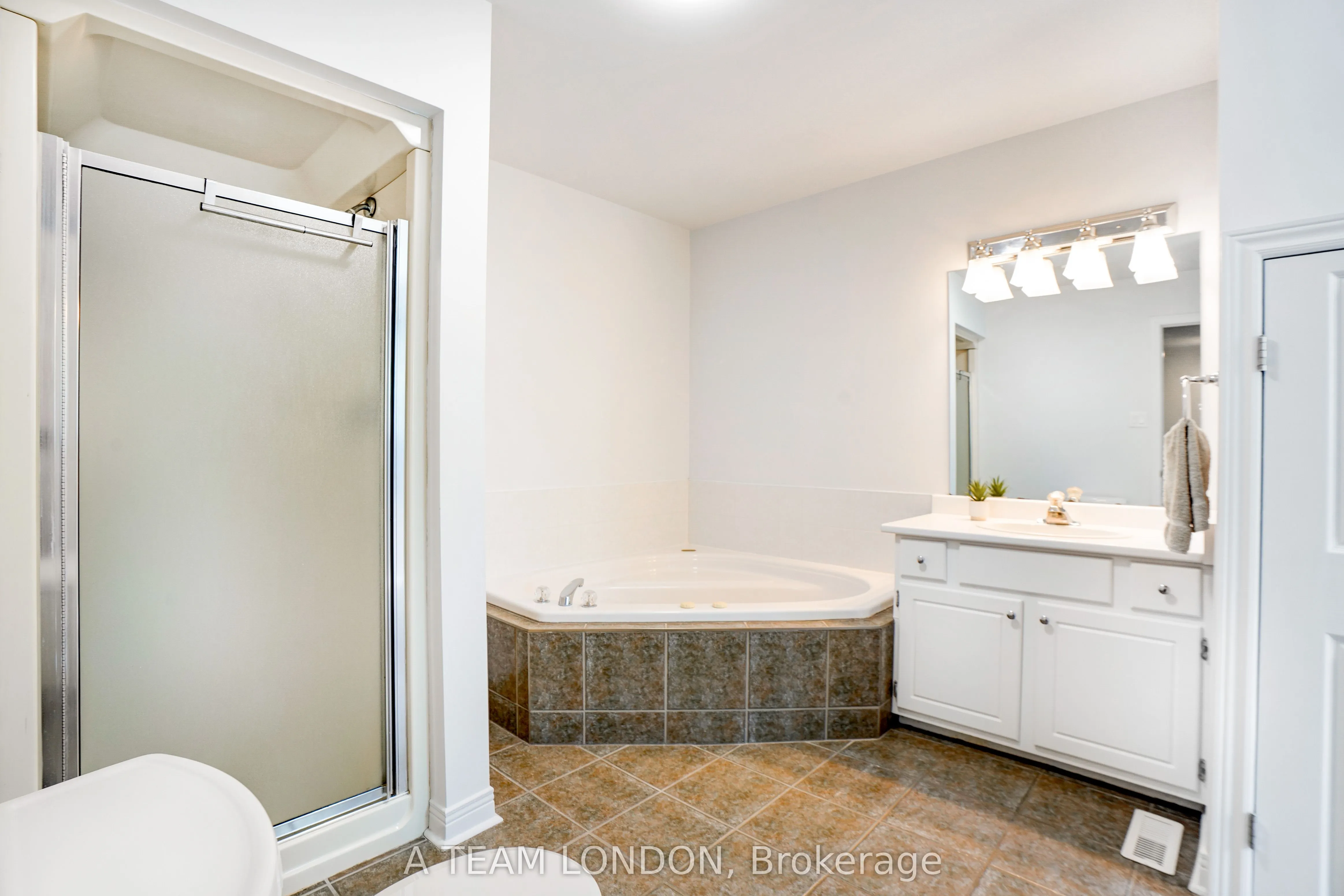 189 Homestead Crescent, #2