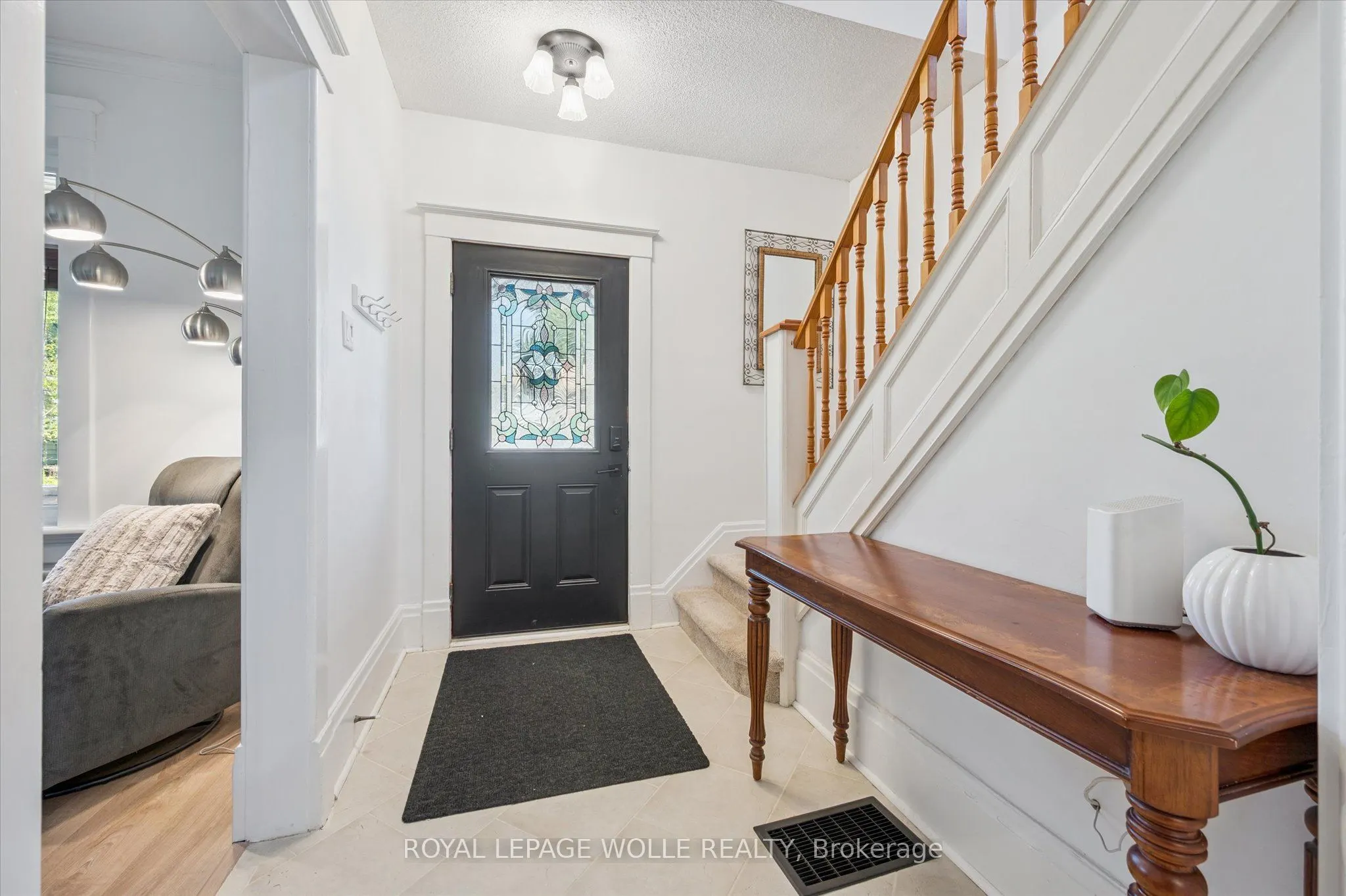 233 Duke Street E