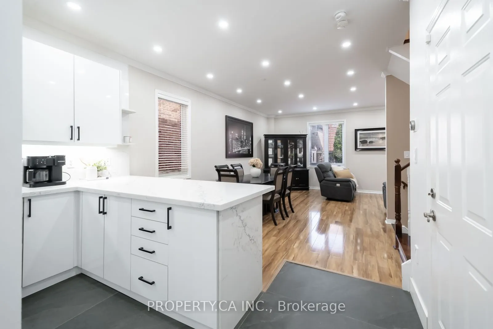 33 Panorama Way