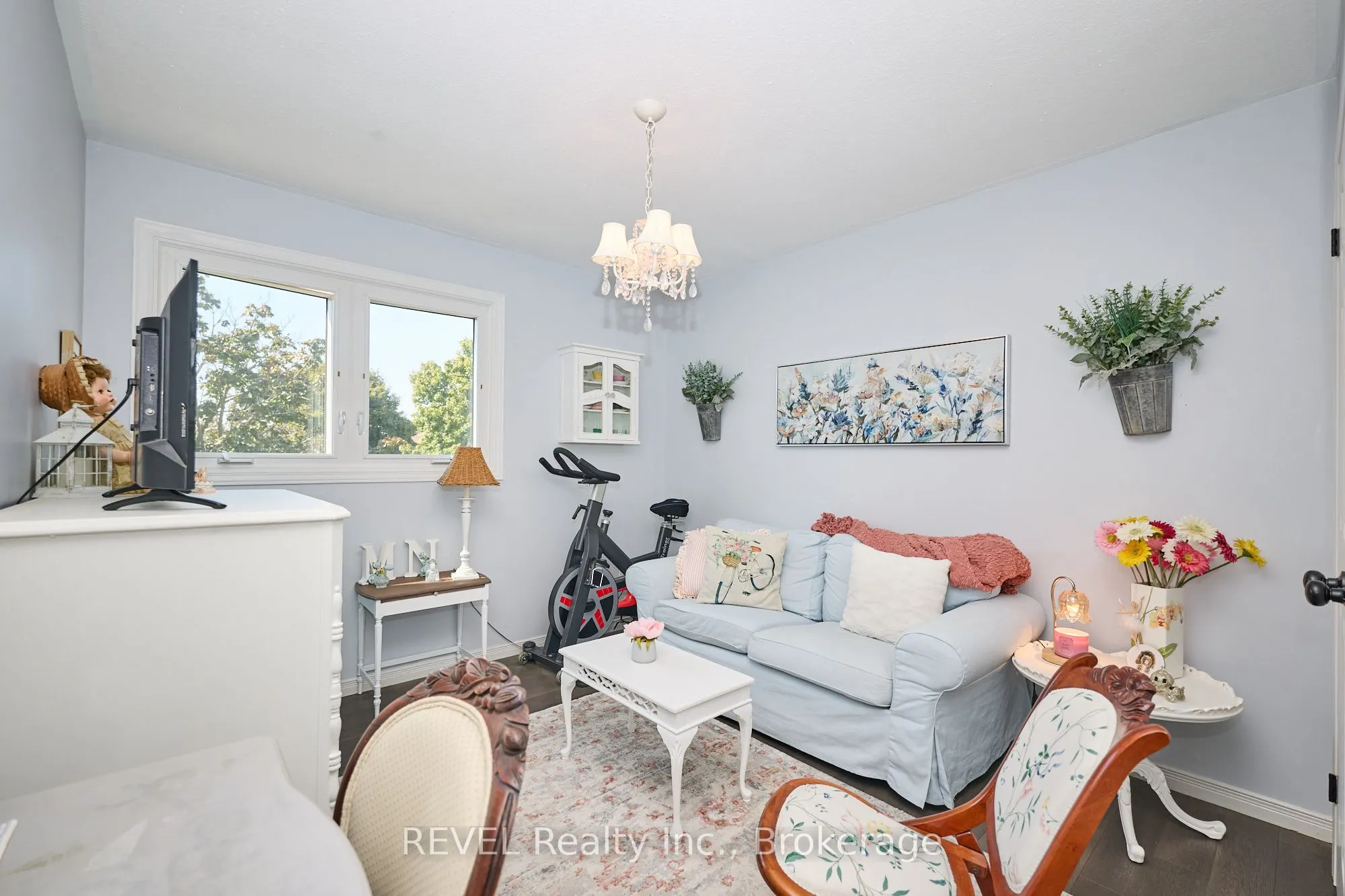 10 Bascary Crescent