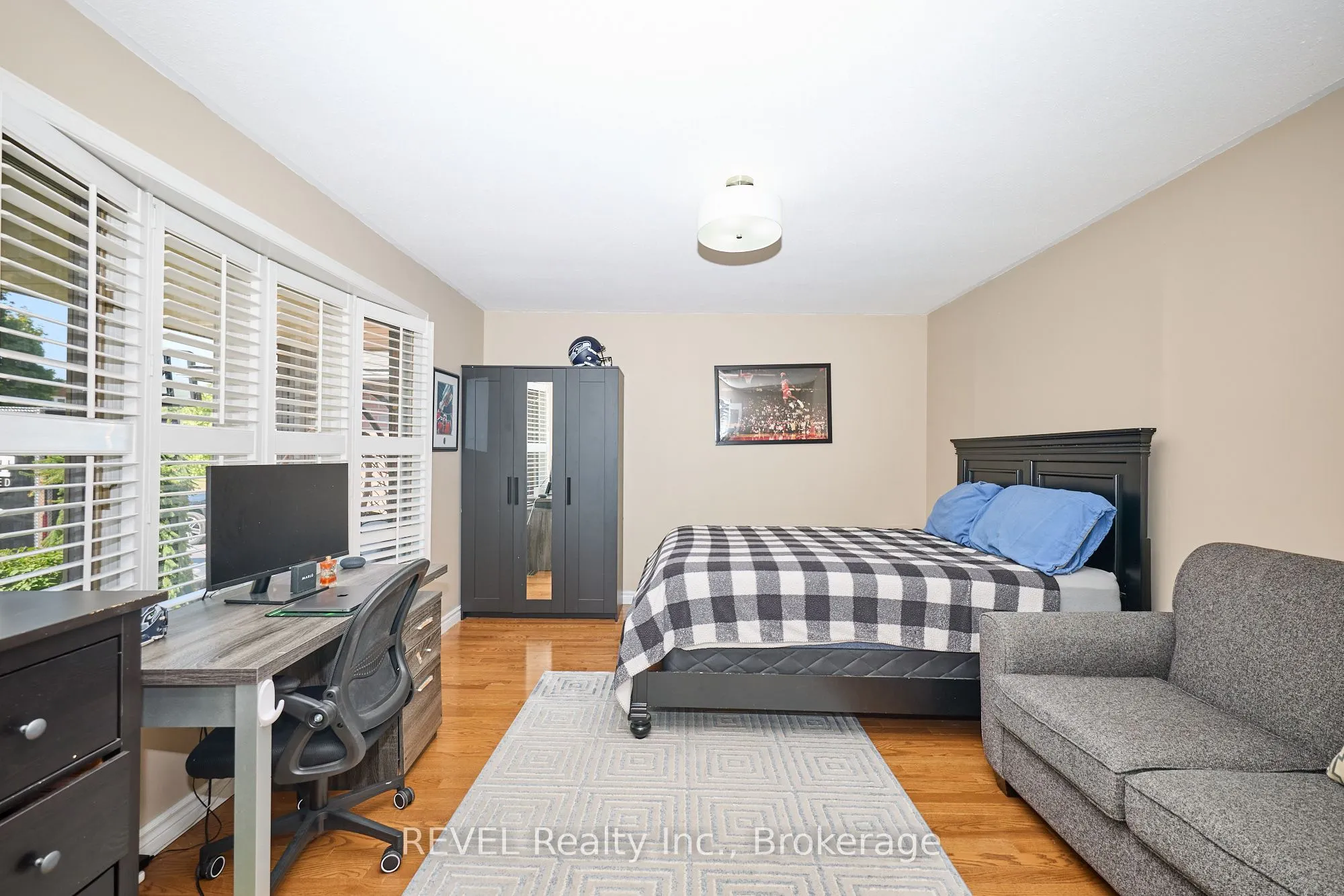 10 Bascary Crescent