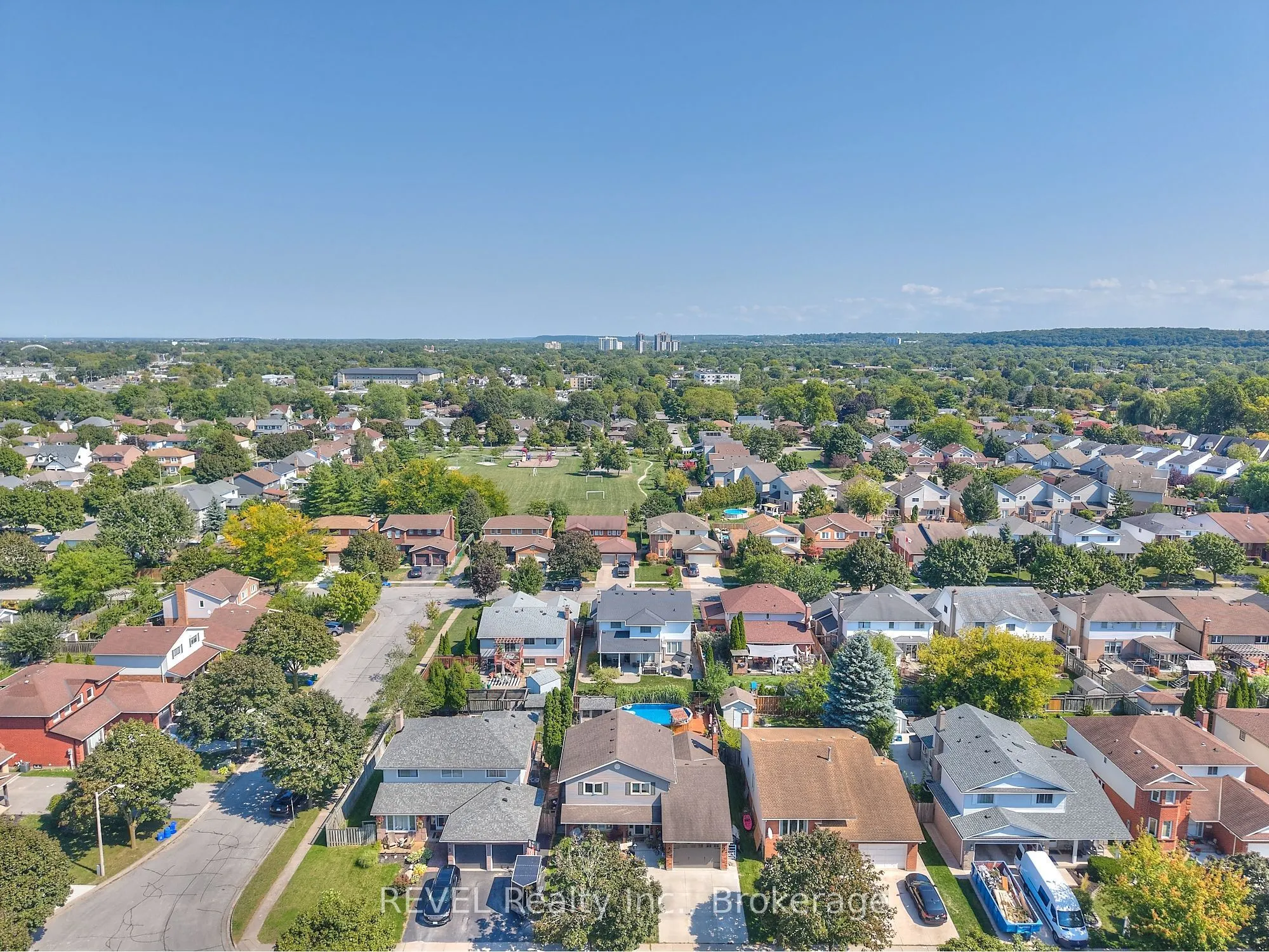 10 Bascary Crescent
