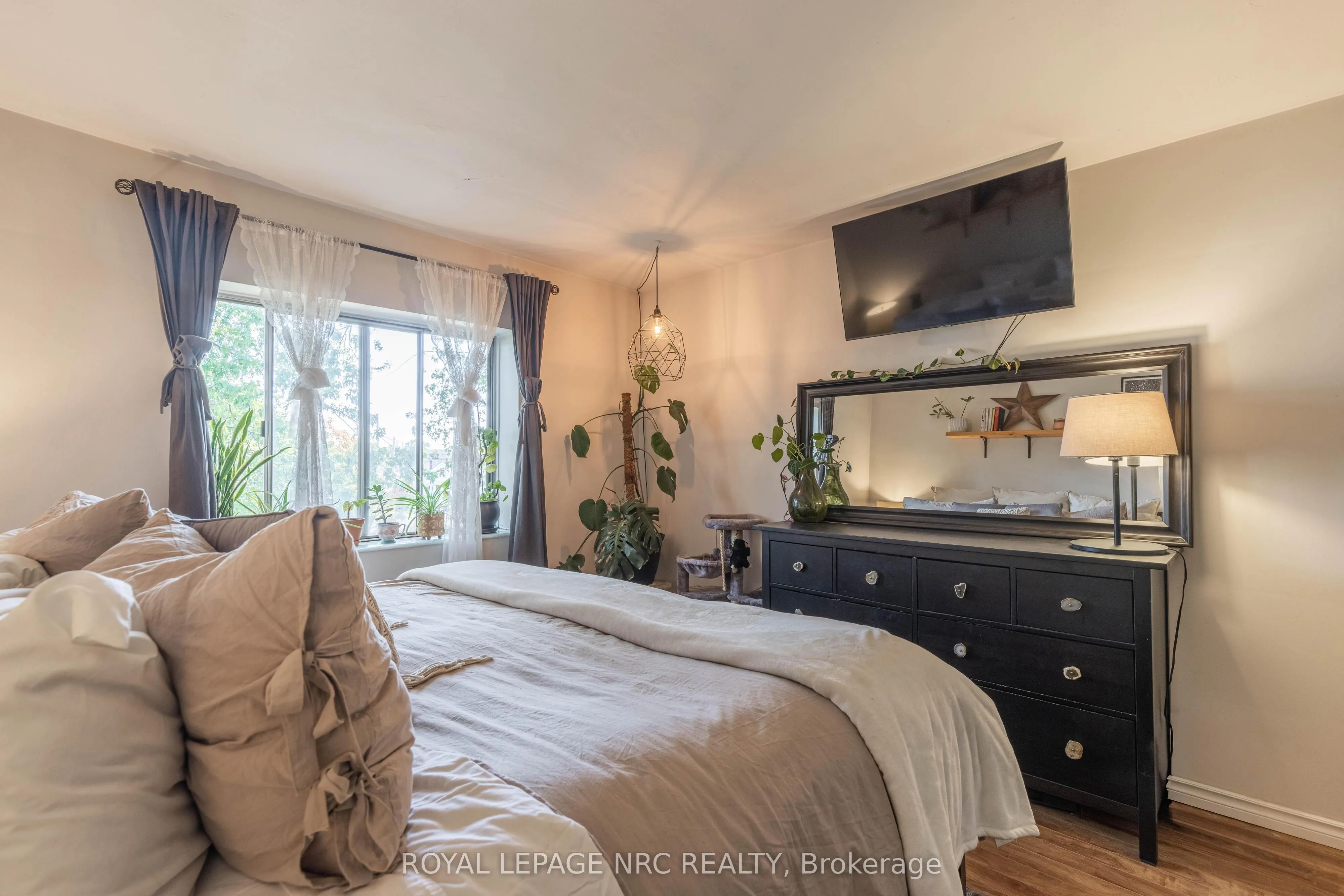 456 Carlton Street, #34