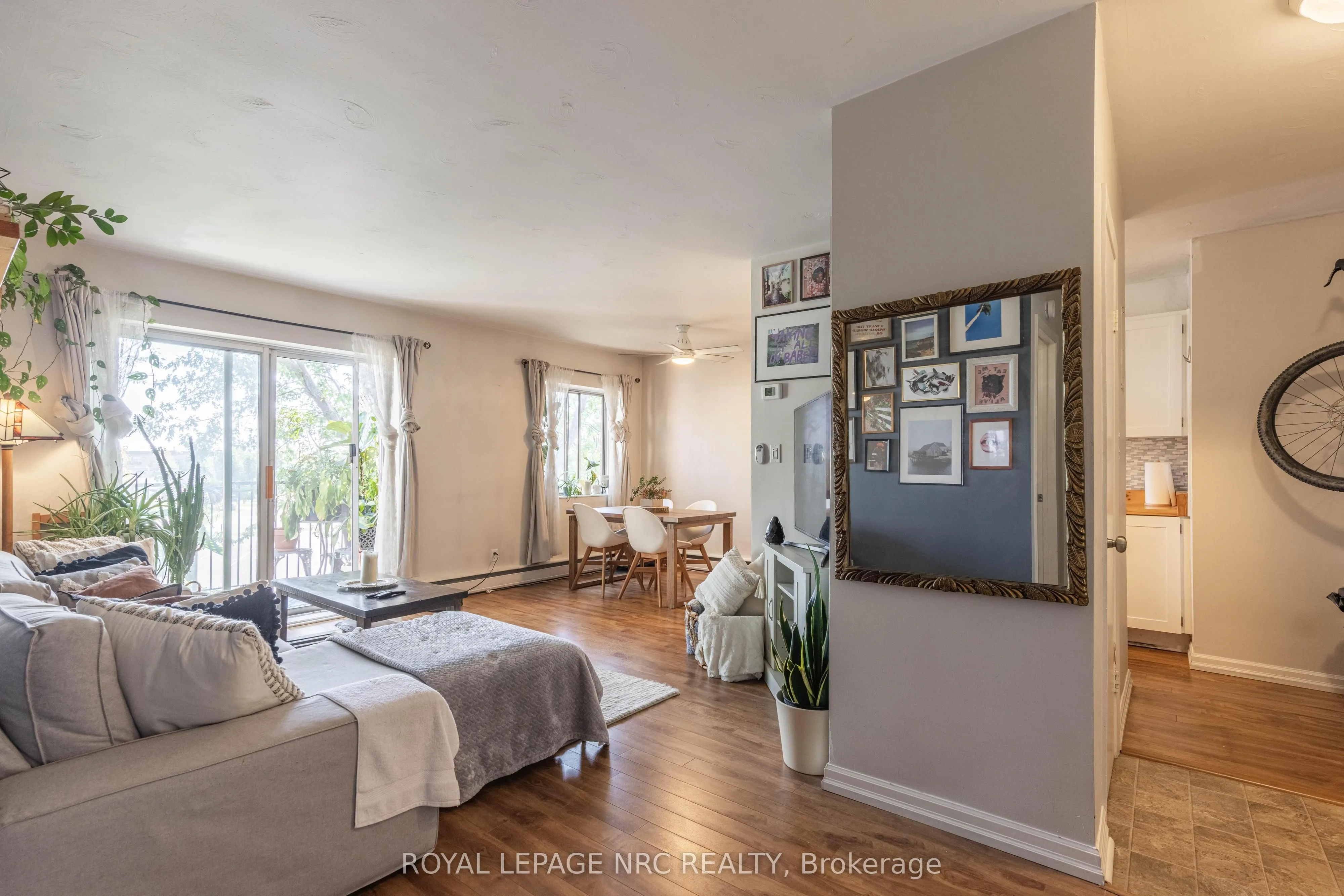 456 Carlton Street, #34