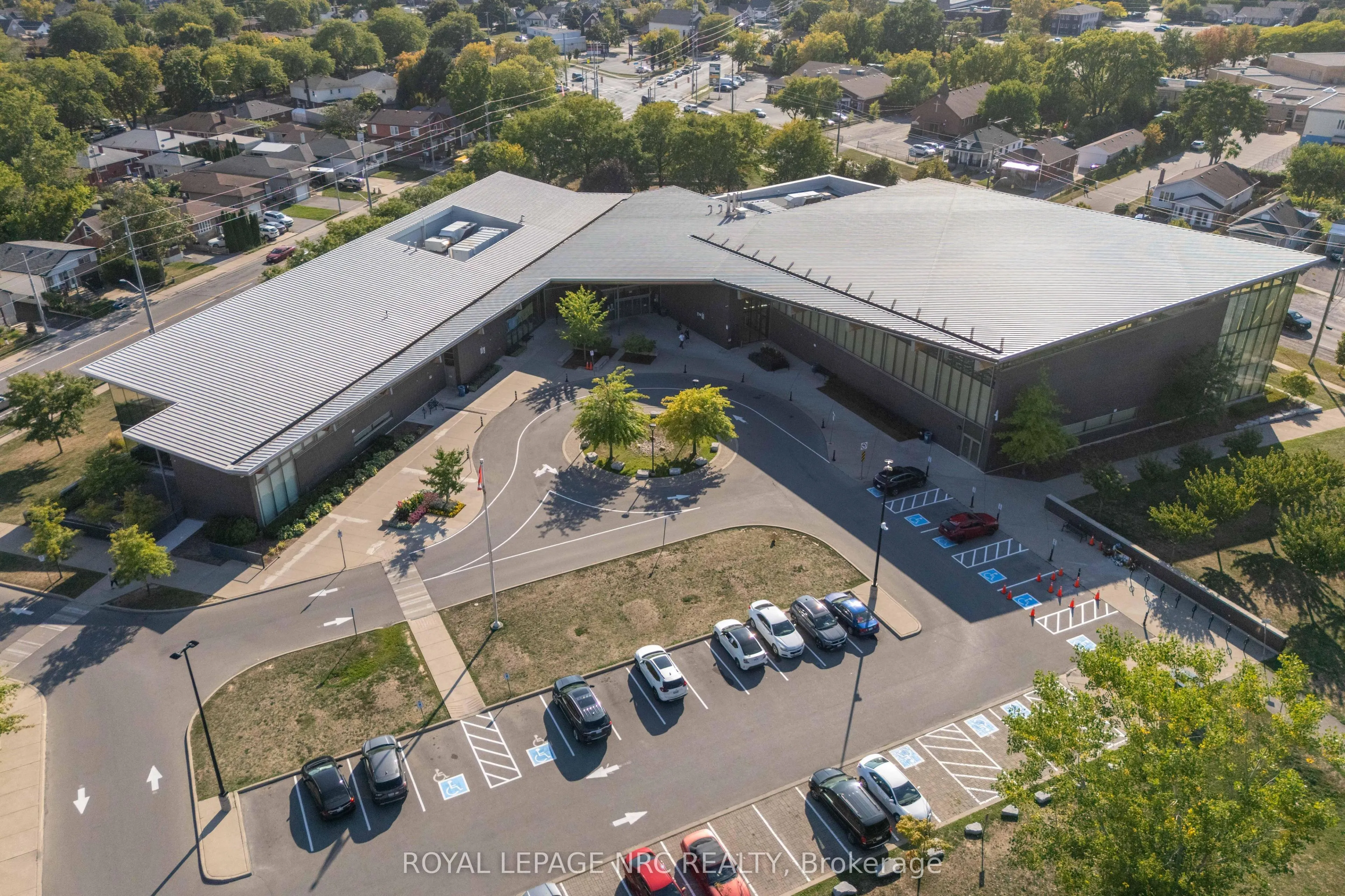 456 Carlton Street, #34