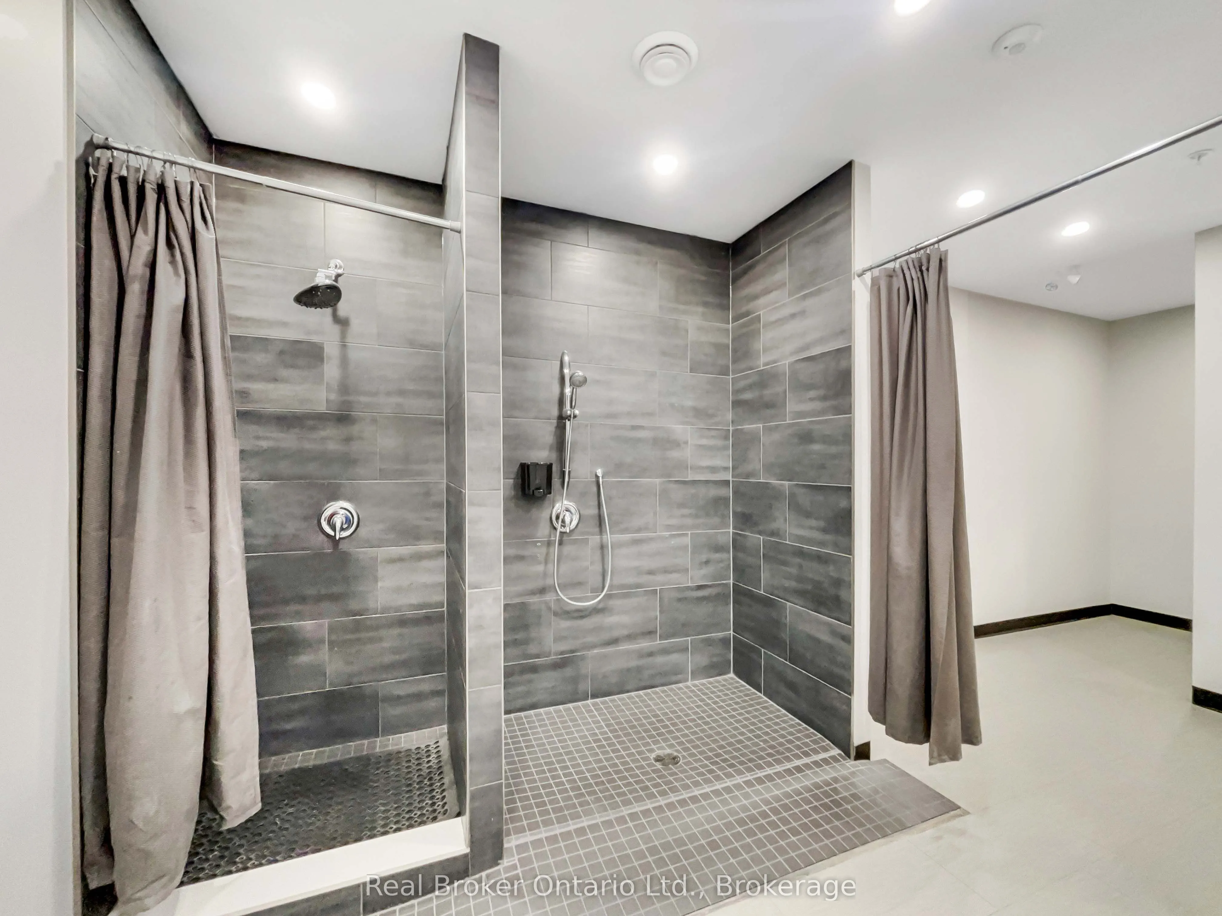 195 Hanlon Creek Boulevard, #205