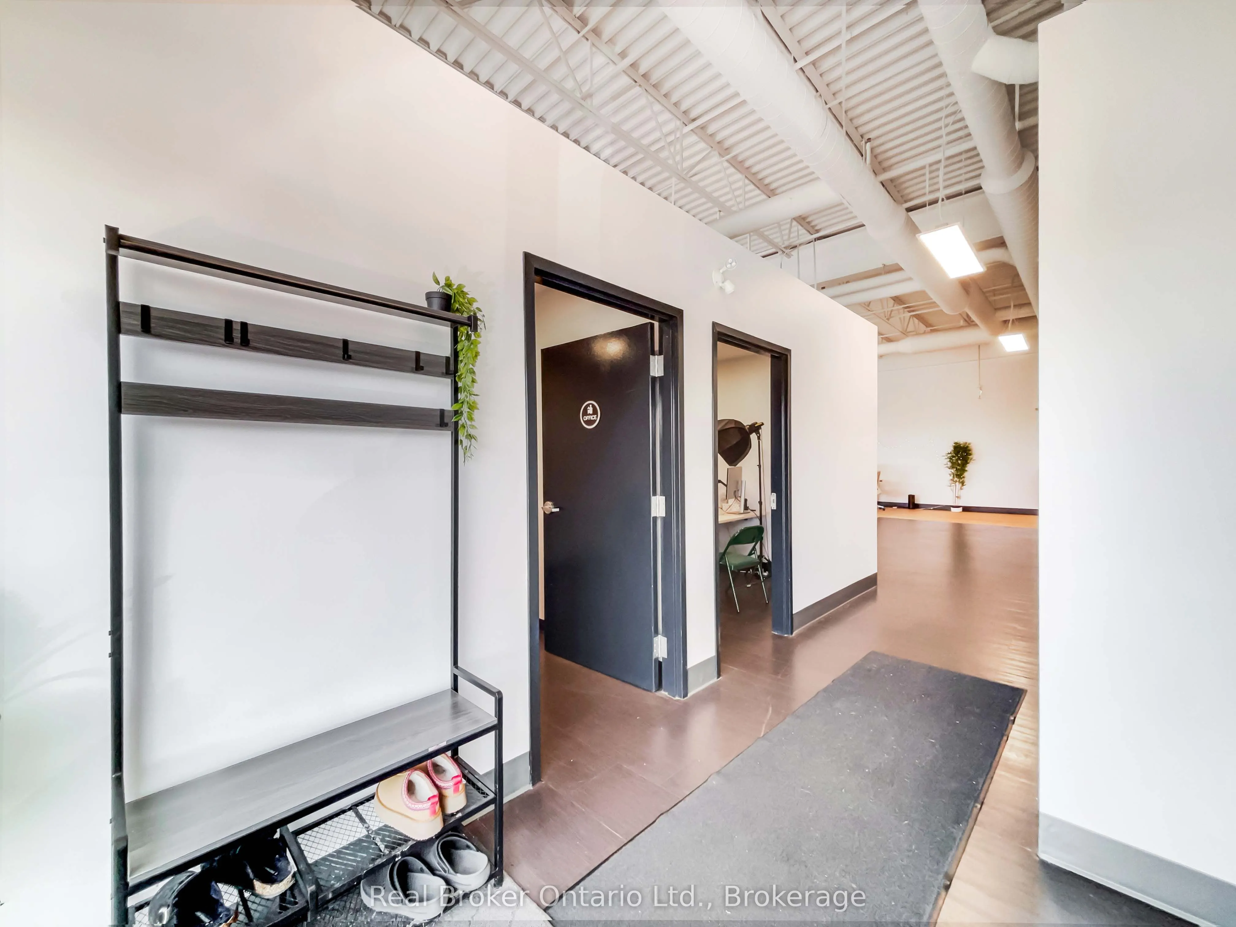 195 Hanlon Creek Boulevard, #205