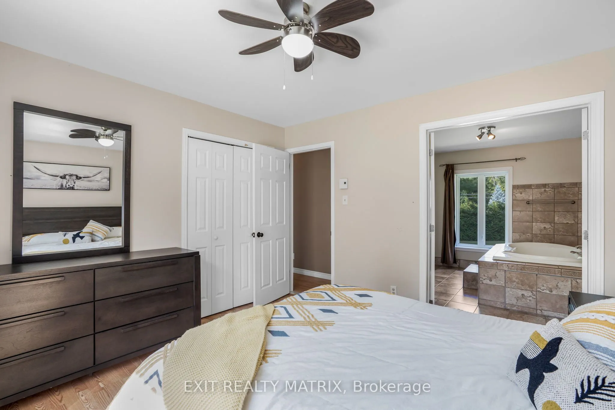 2896 Front Road