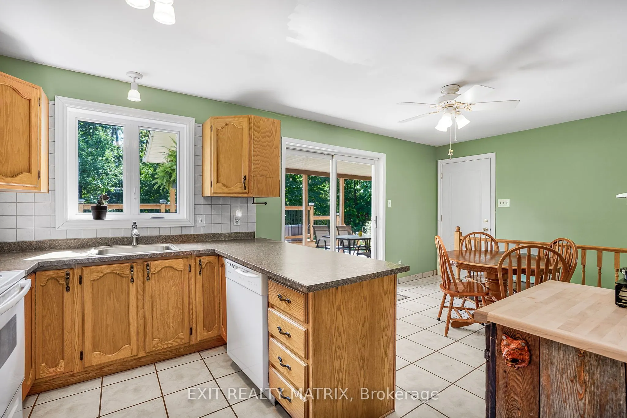 2896 Front Road