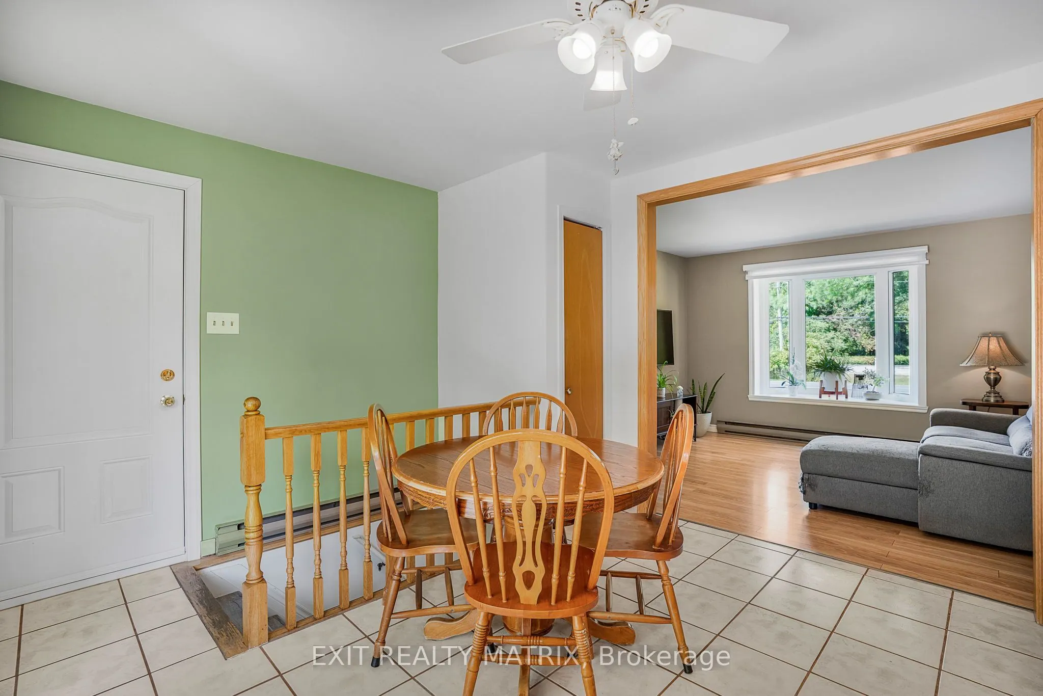 2896 Front Road