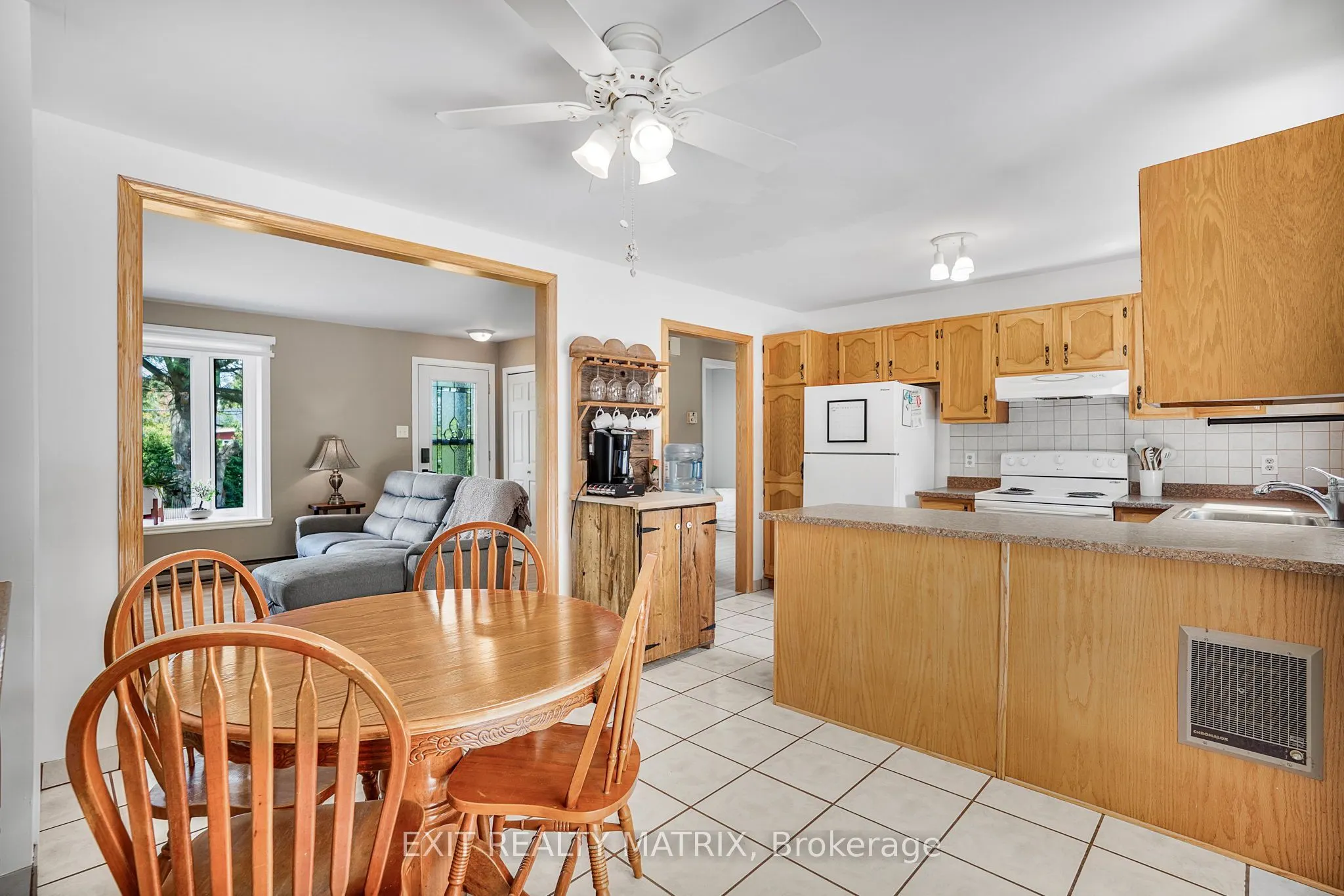 2896 Front Road