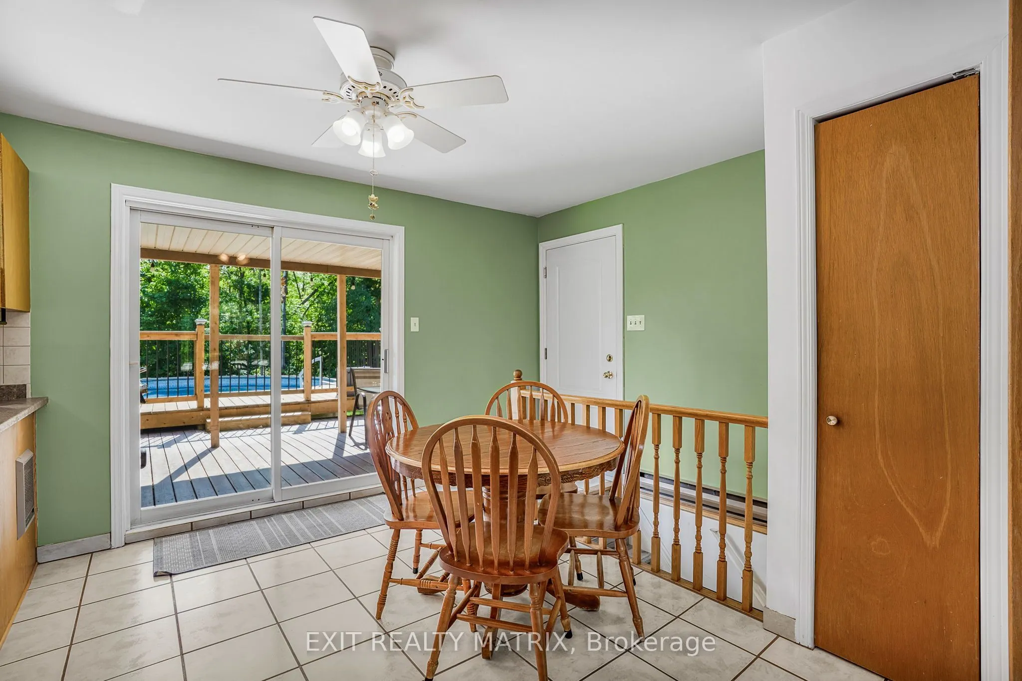 2896 Front Road
