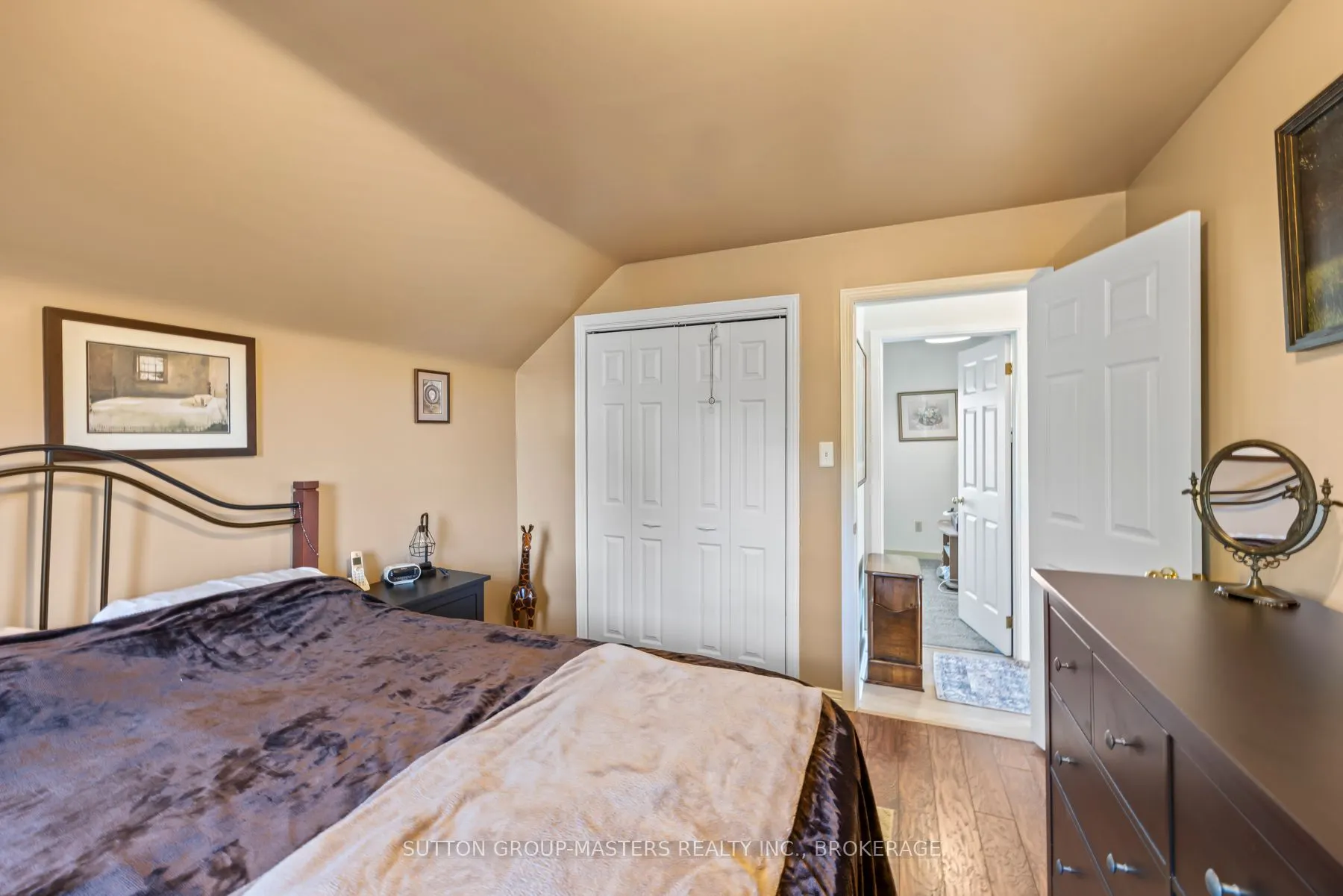 580 Macdonnell Street