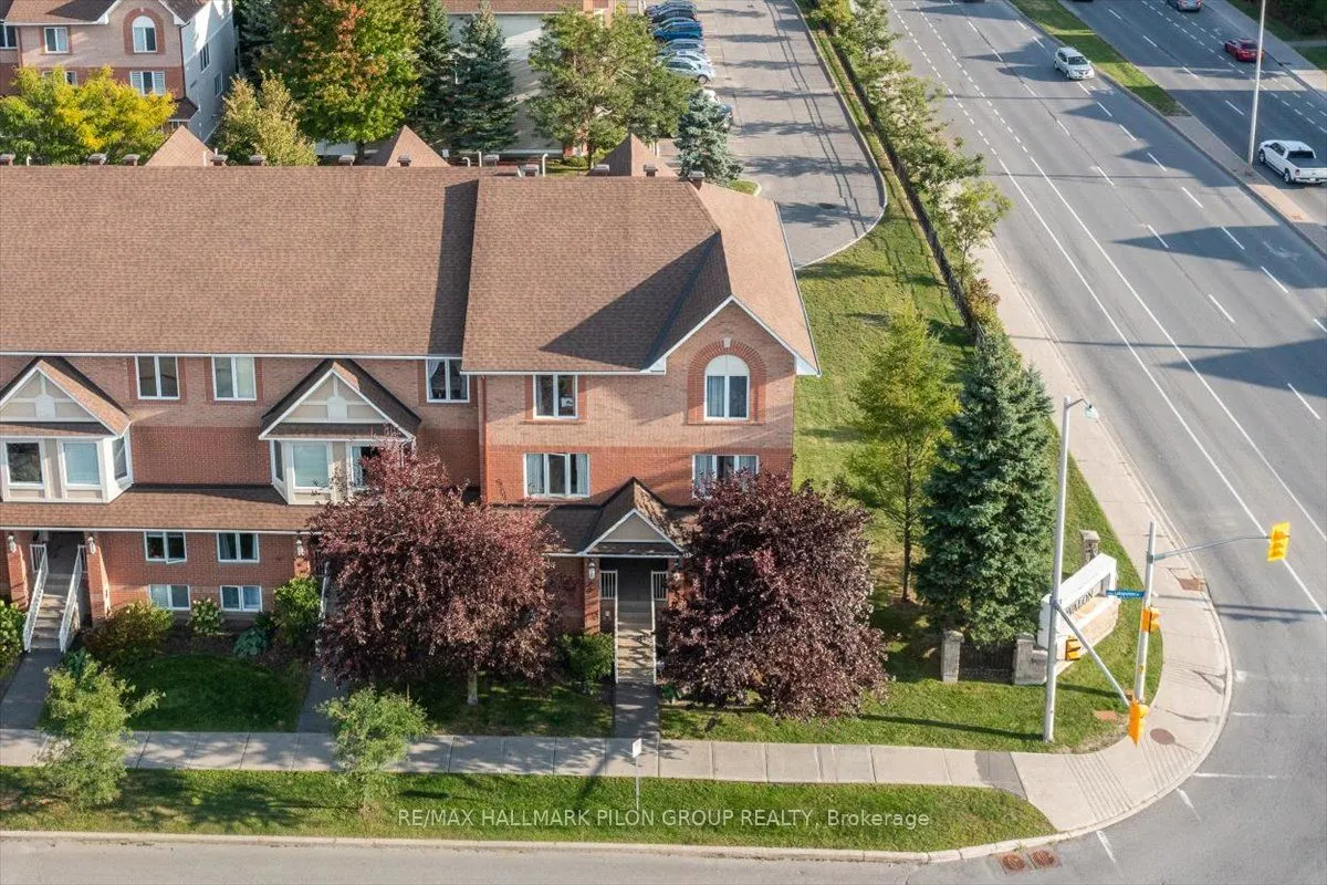 10 Lakepointe Drive, #1