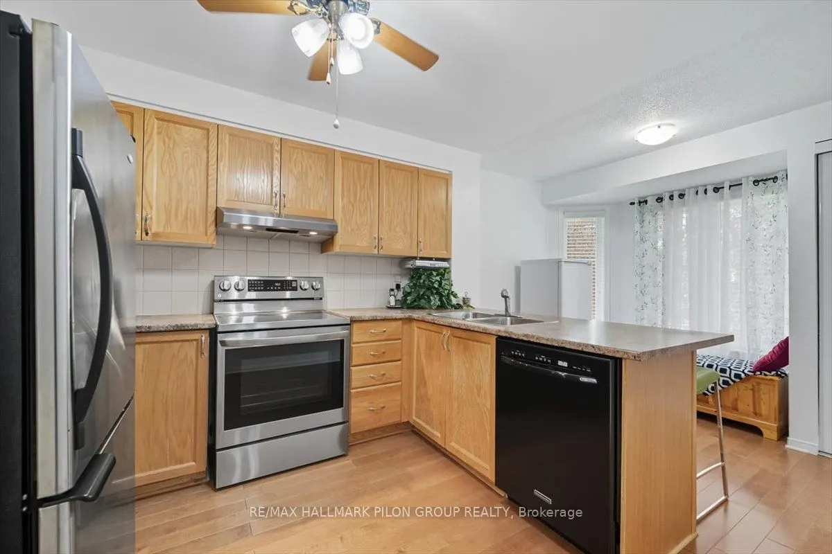 10 Lakepointe Drive, #1