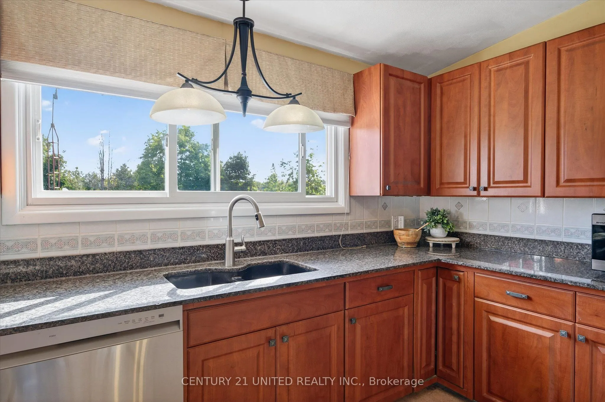 2524 Sherbrooke Street W