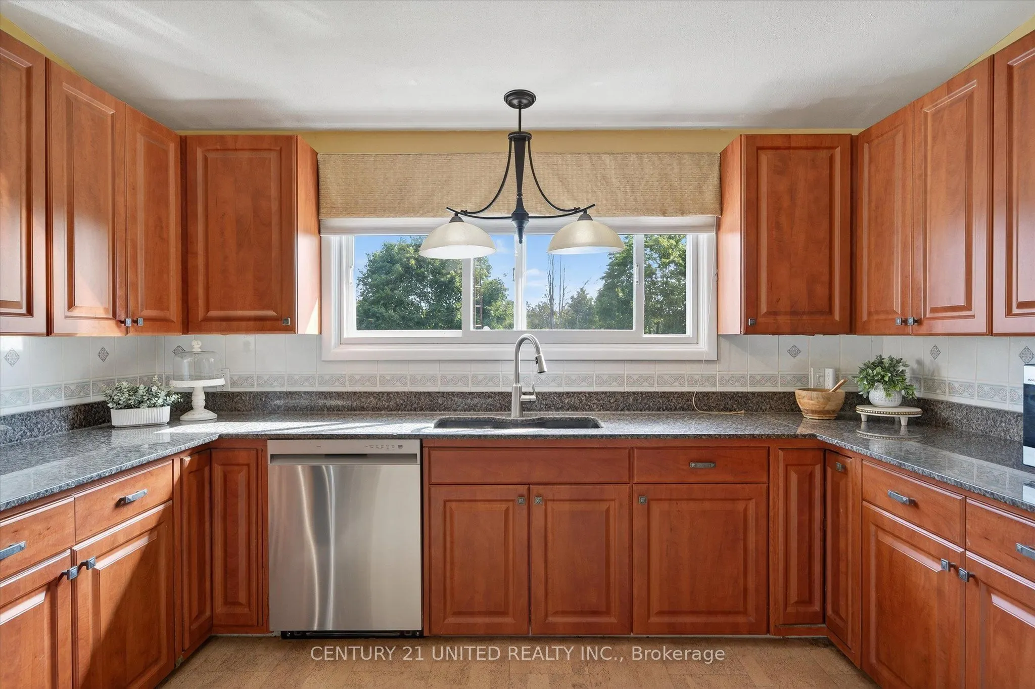 2524 Sherbrooke Street W