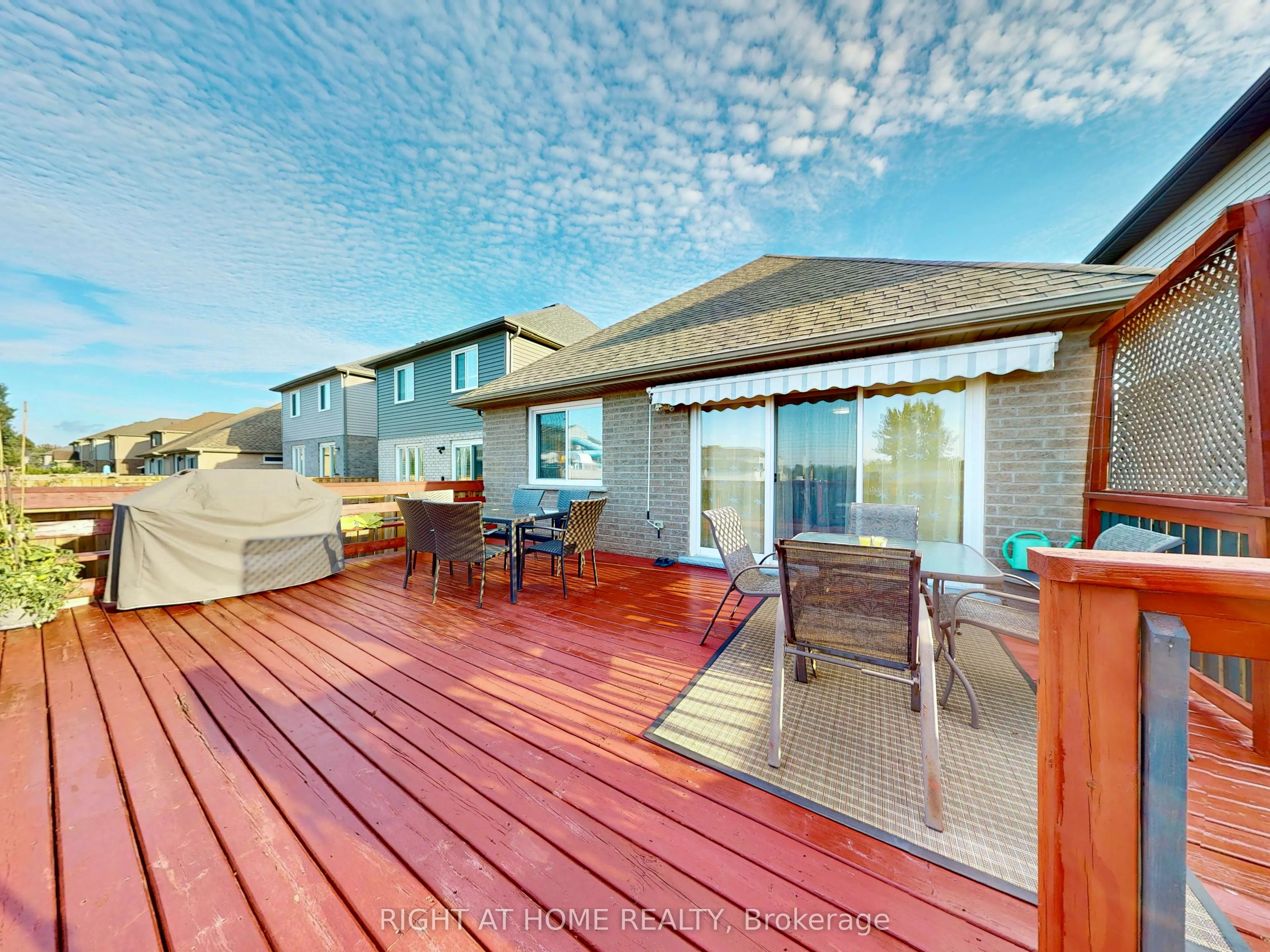 8583 Jennifer Crescent
