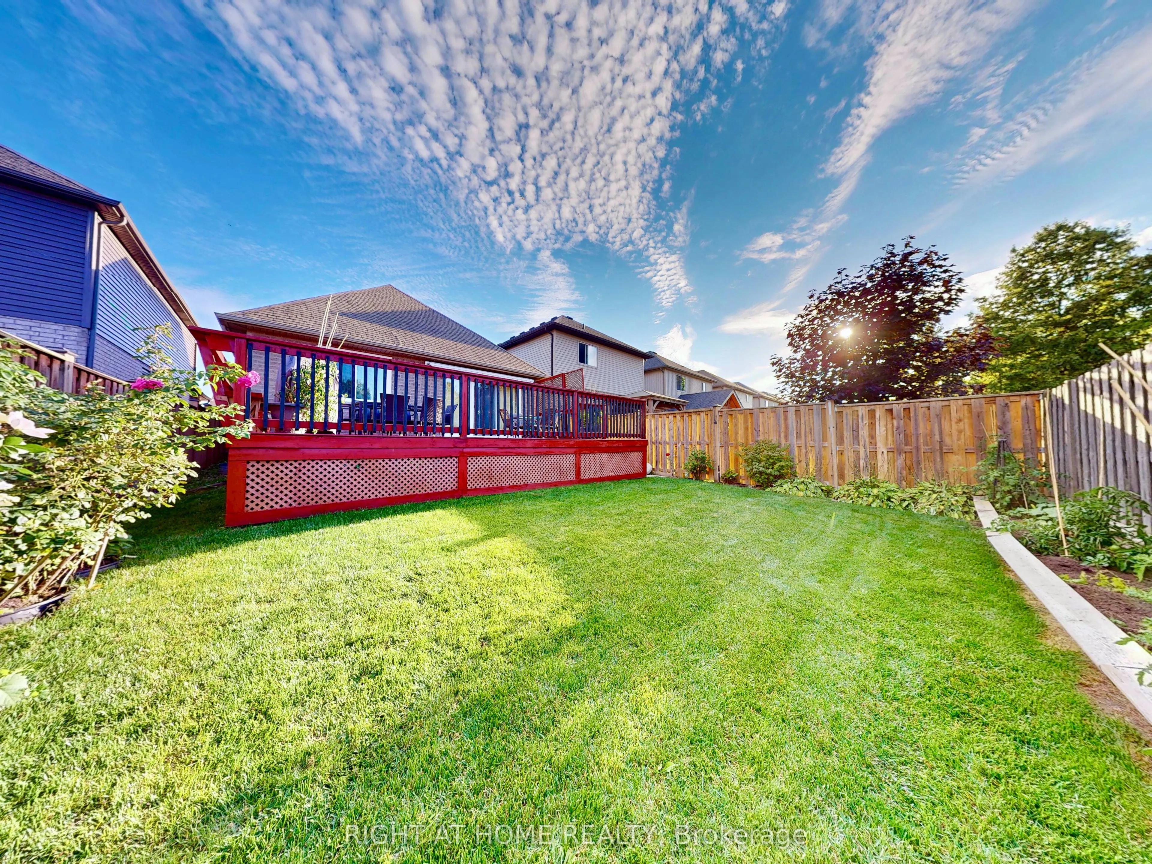 8583 Jennifer Crescent
