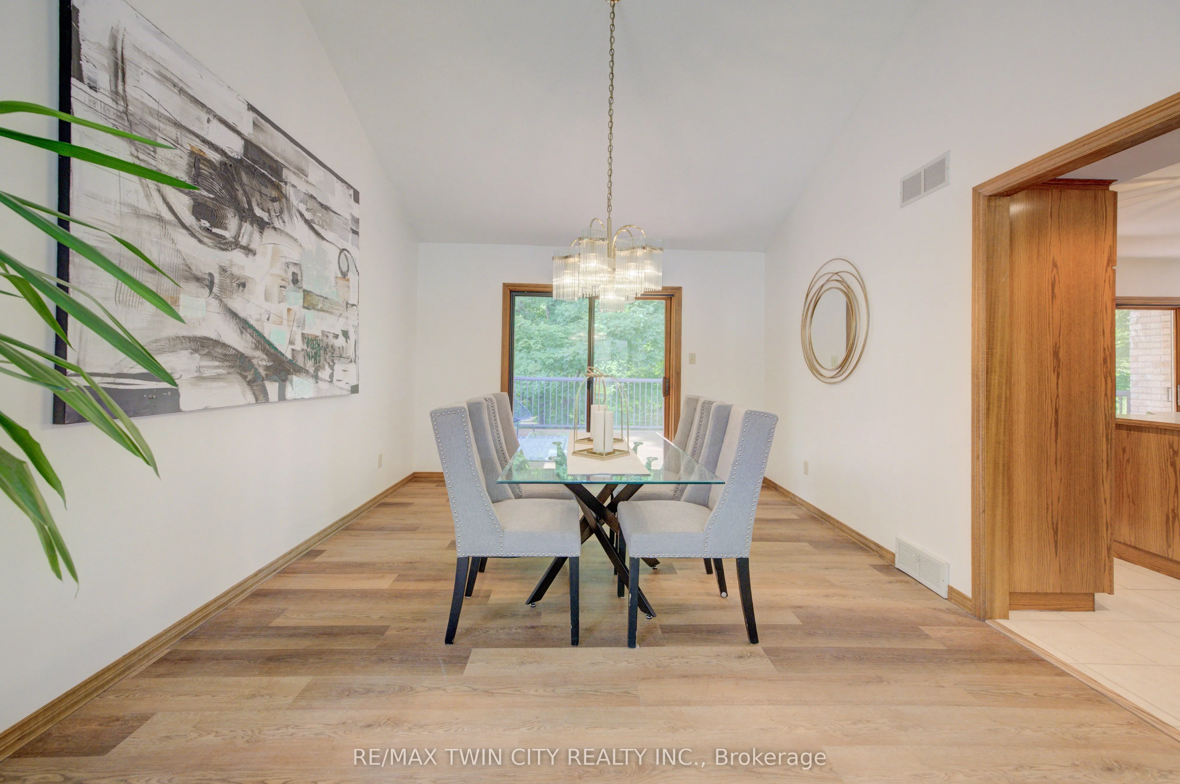 391 Northlake Drive
