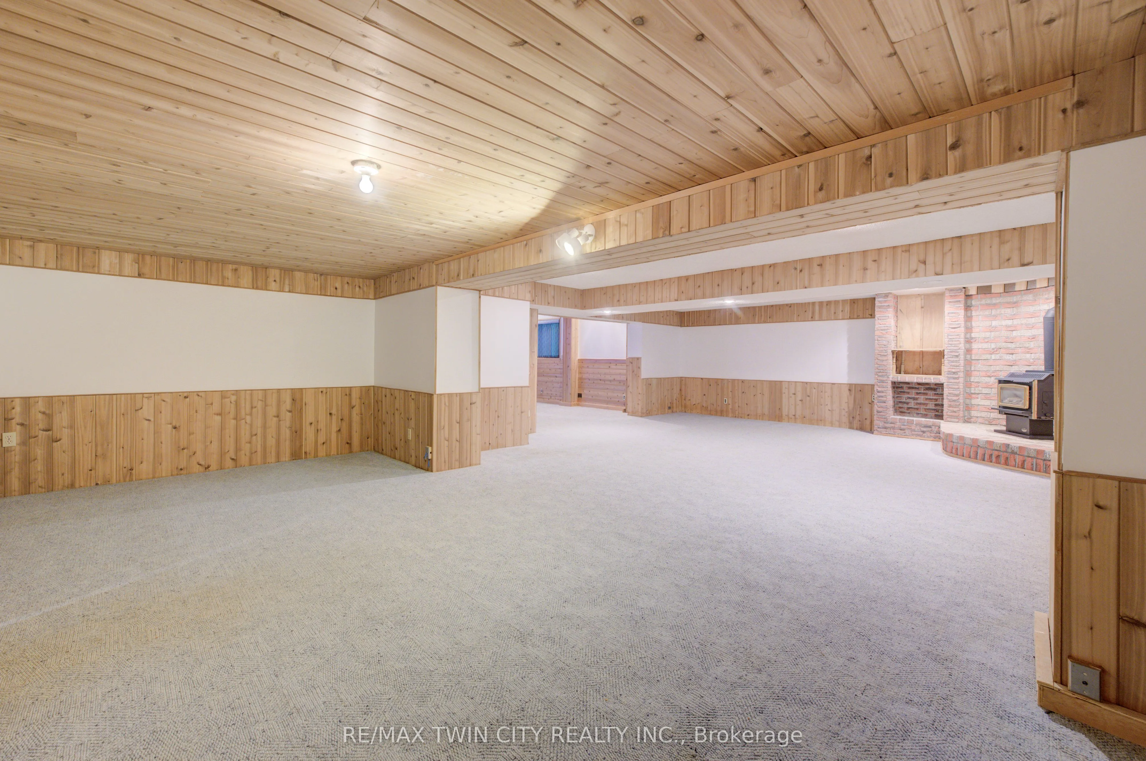 391 Northlake Drive