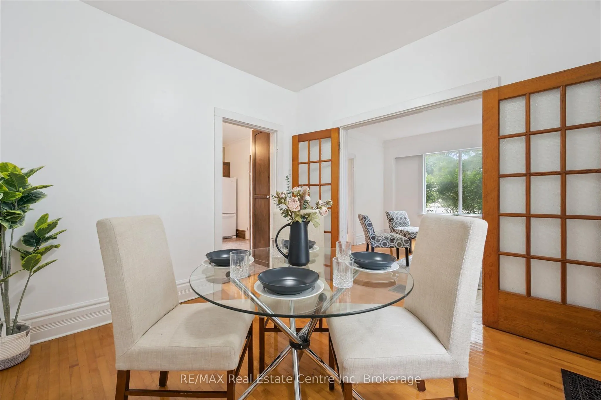 123 DUFFERIN Street