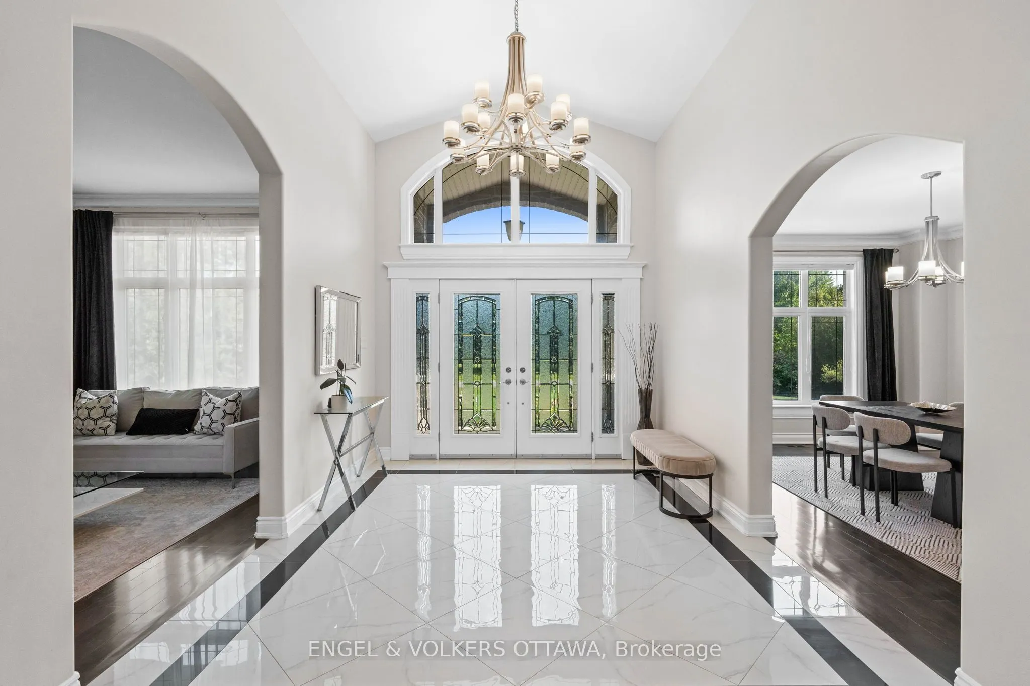 1028 Rick Hansen Crescent