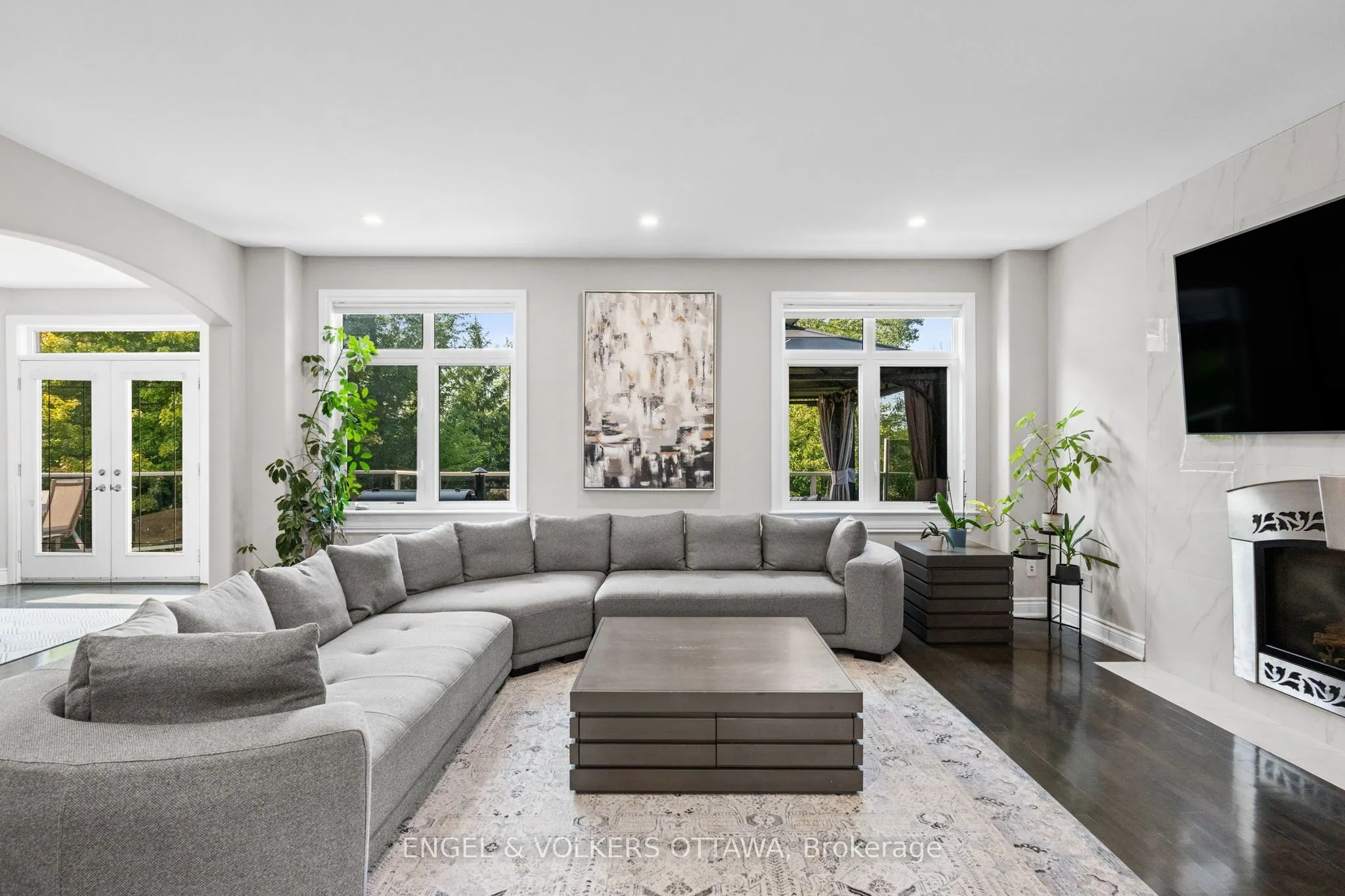 1028 Rick Hansen Crescent