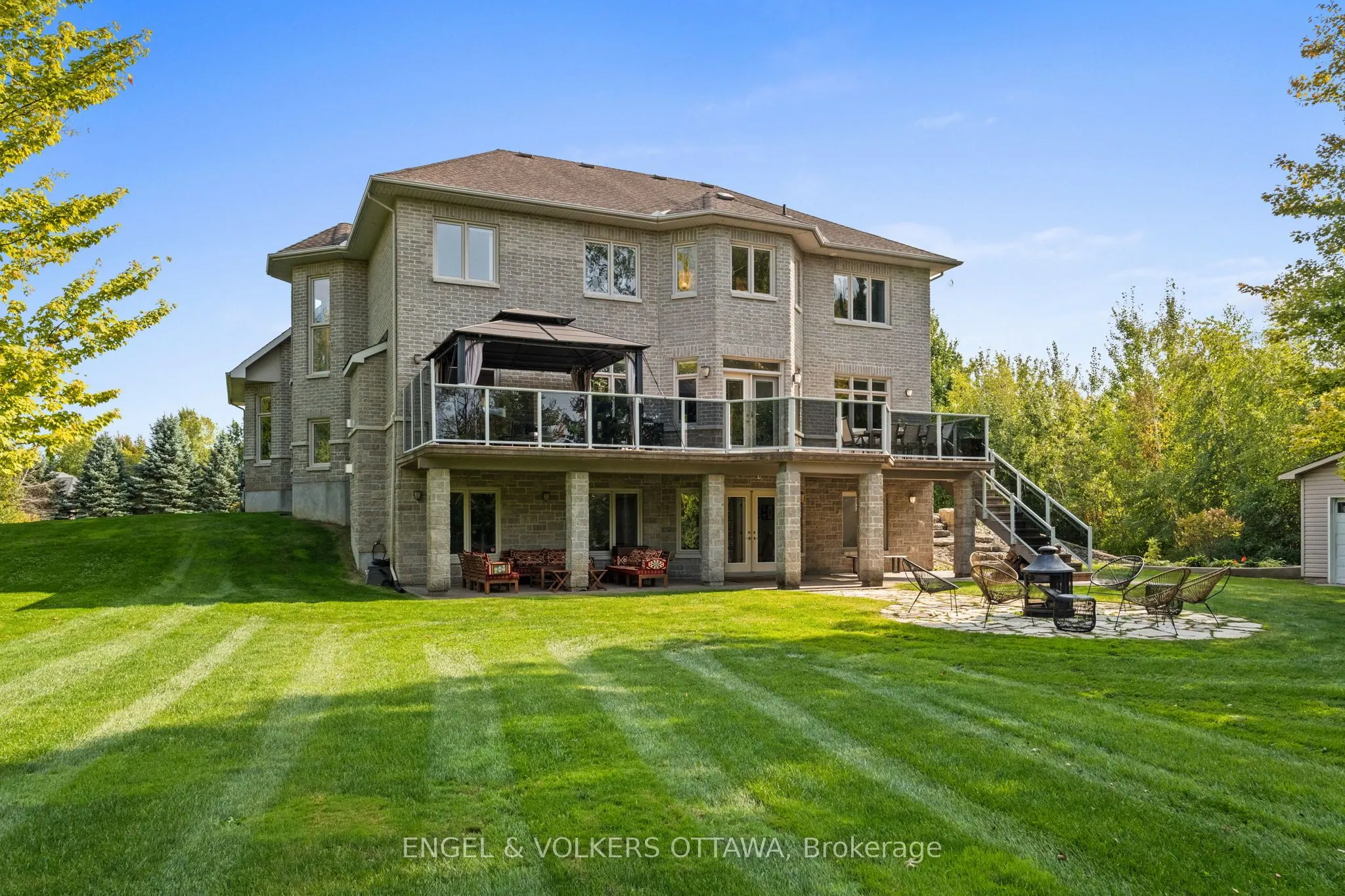 1028 Rick Hansen Crescent