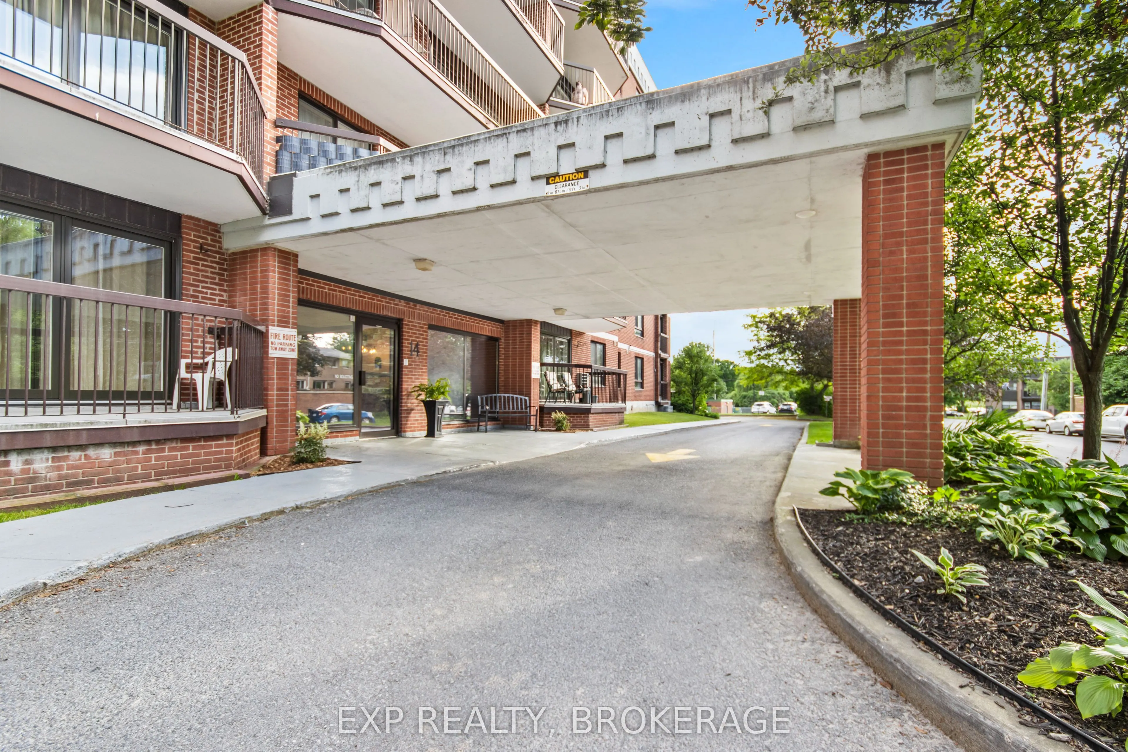 14 GREENVIEW Drive, #607