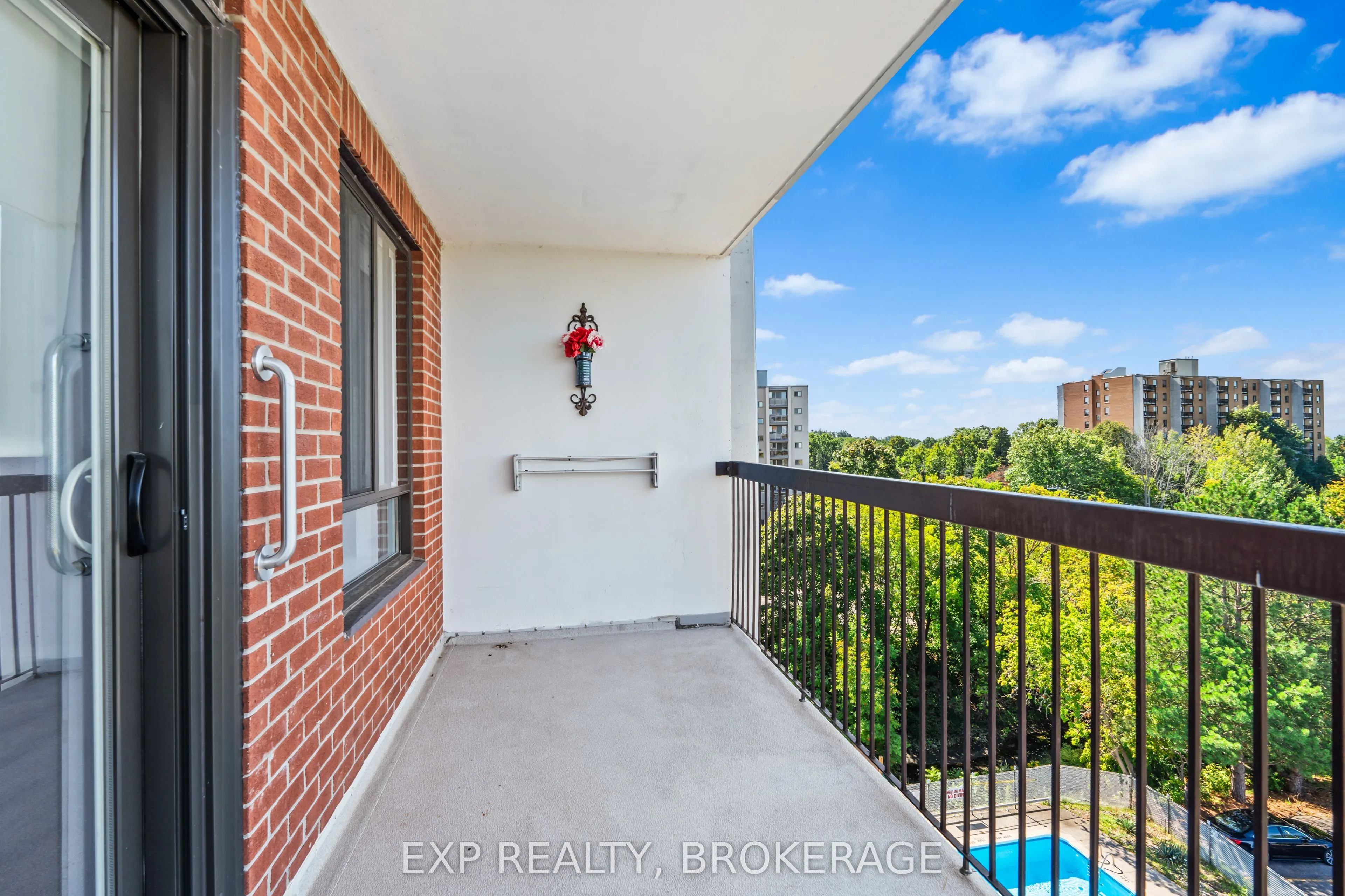 14 GREENVIEW Drive, #607