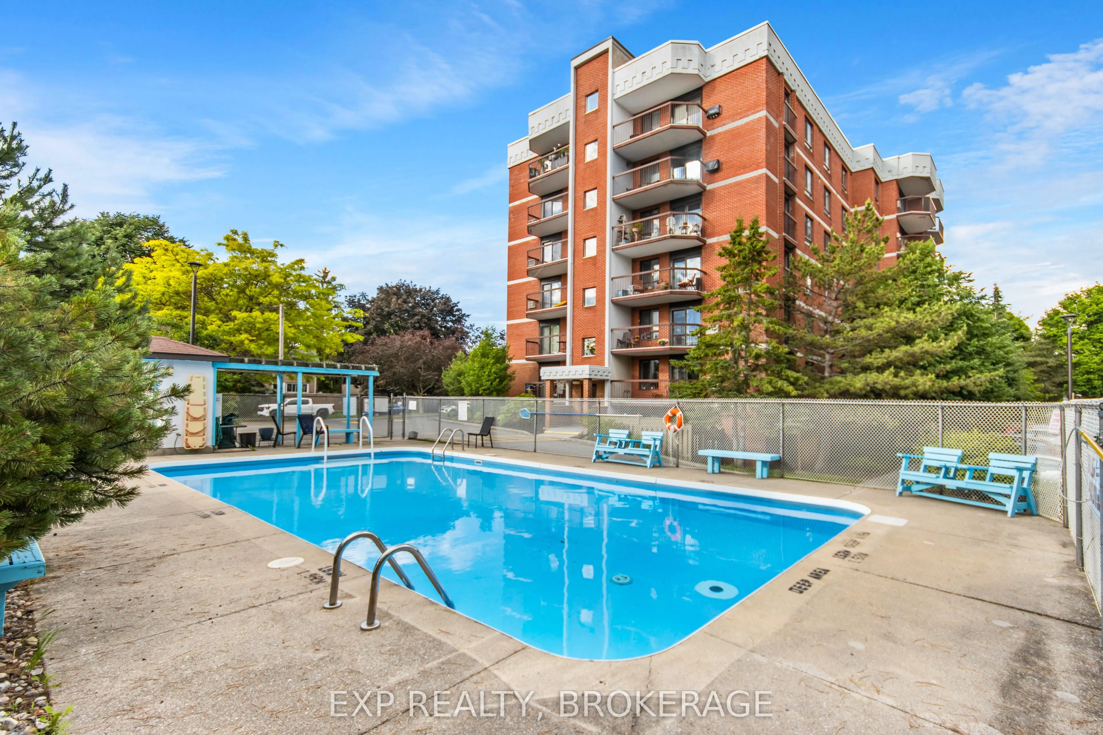 14 GREENVIEW Drive, #607
