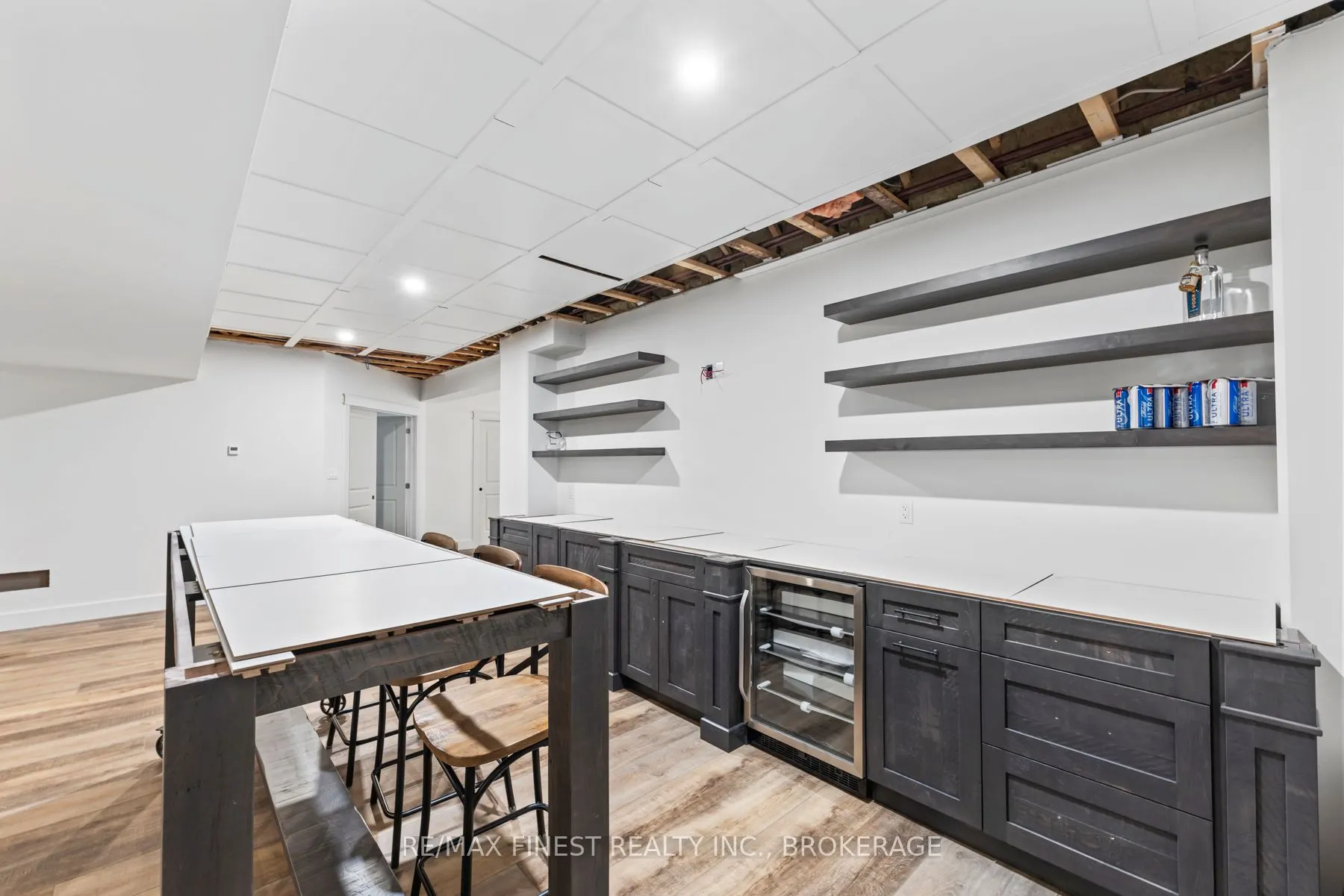 848 Windermere Drive