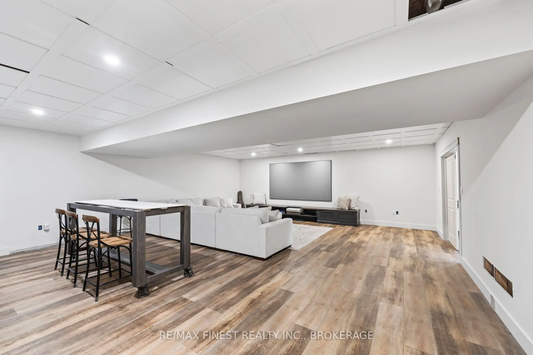 848 Windermere Drive