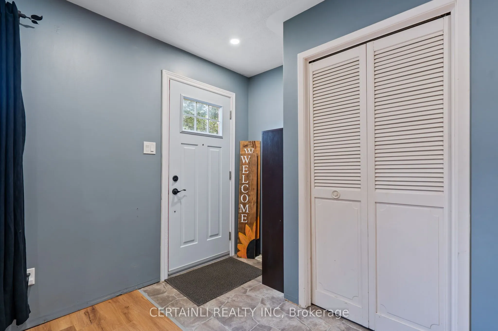 35 Rosamond Crescent