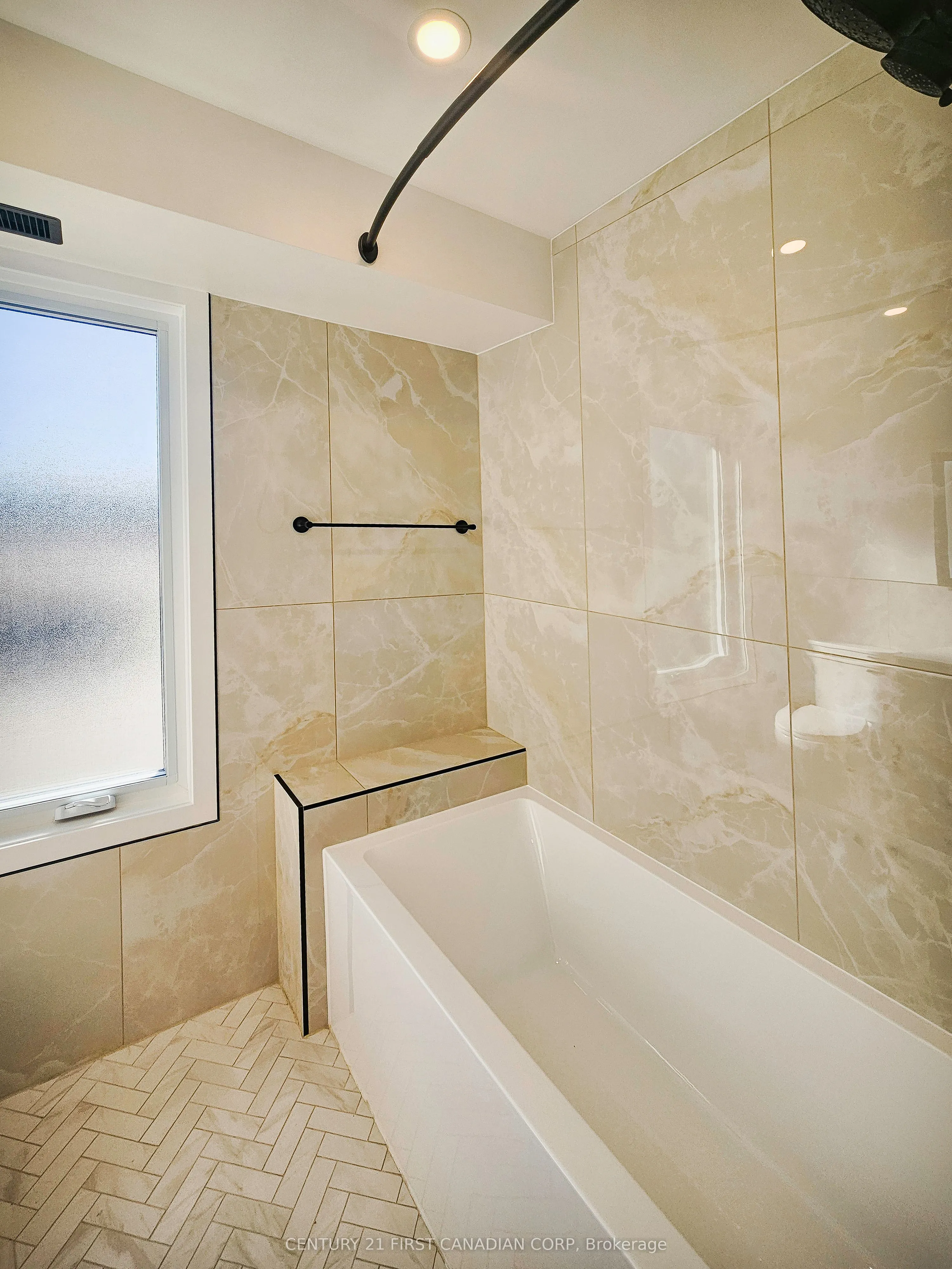 857 Dundas Street, #Unit 4