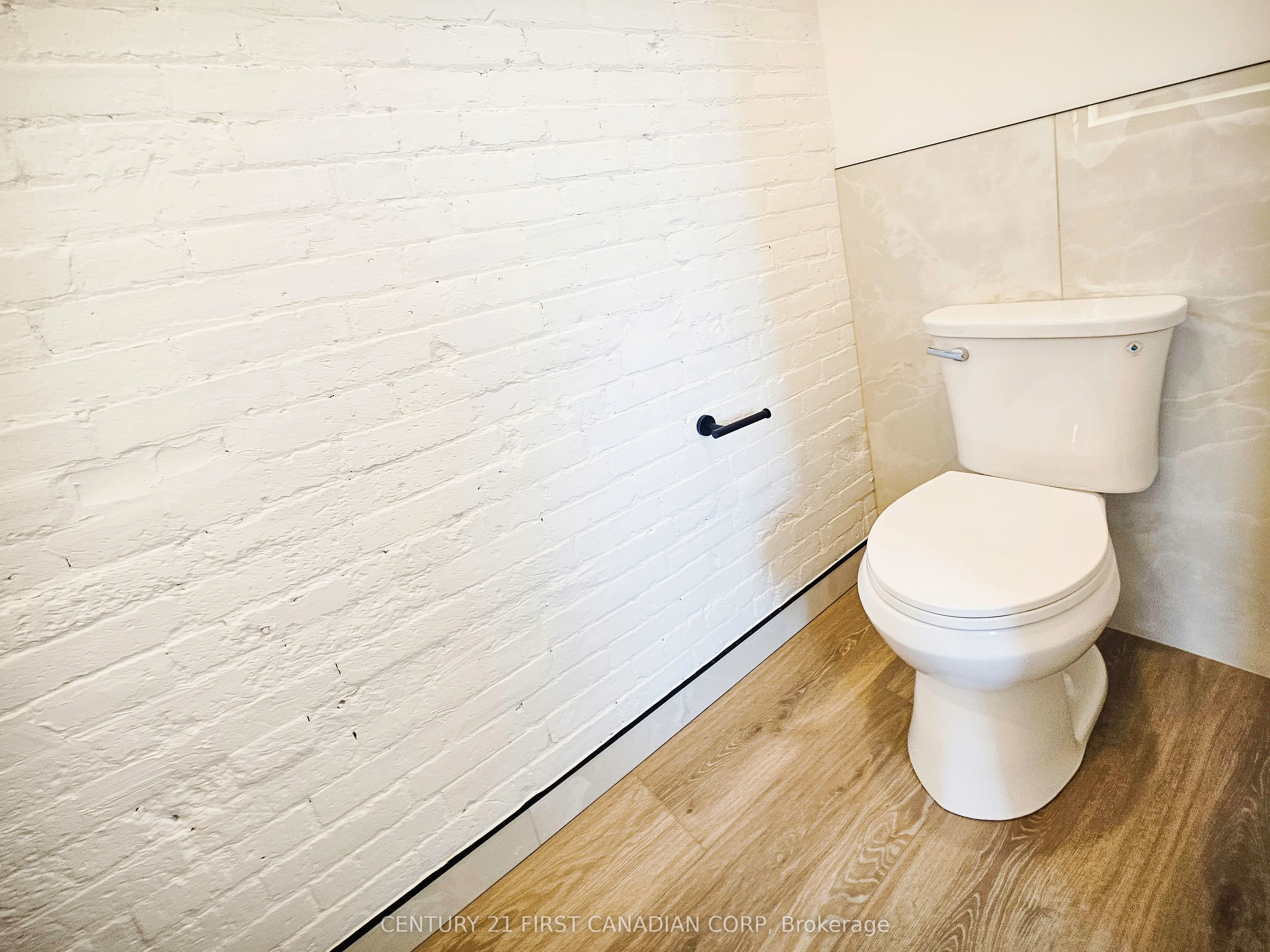 857 Dundas Street, #Unit 4